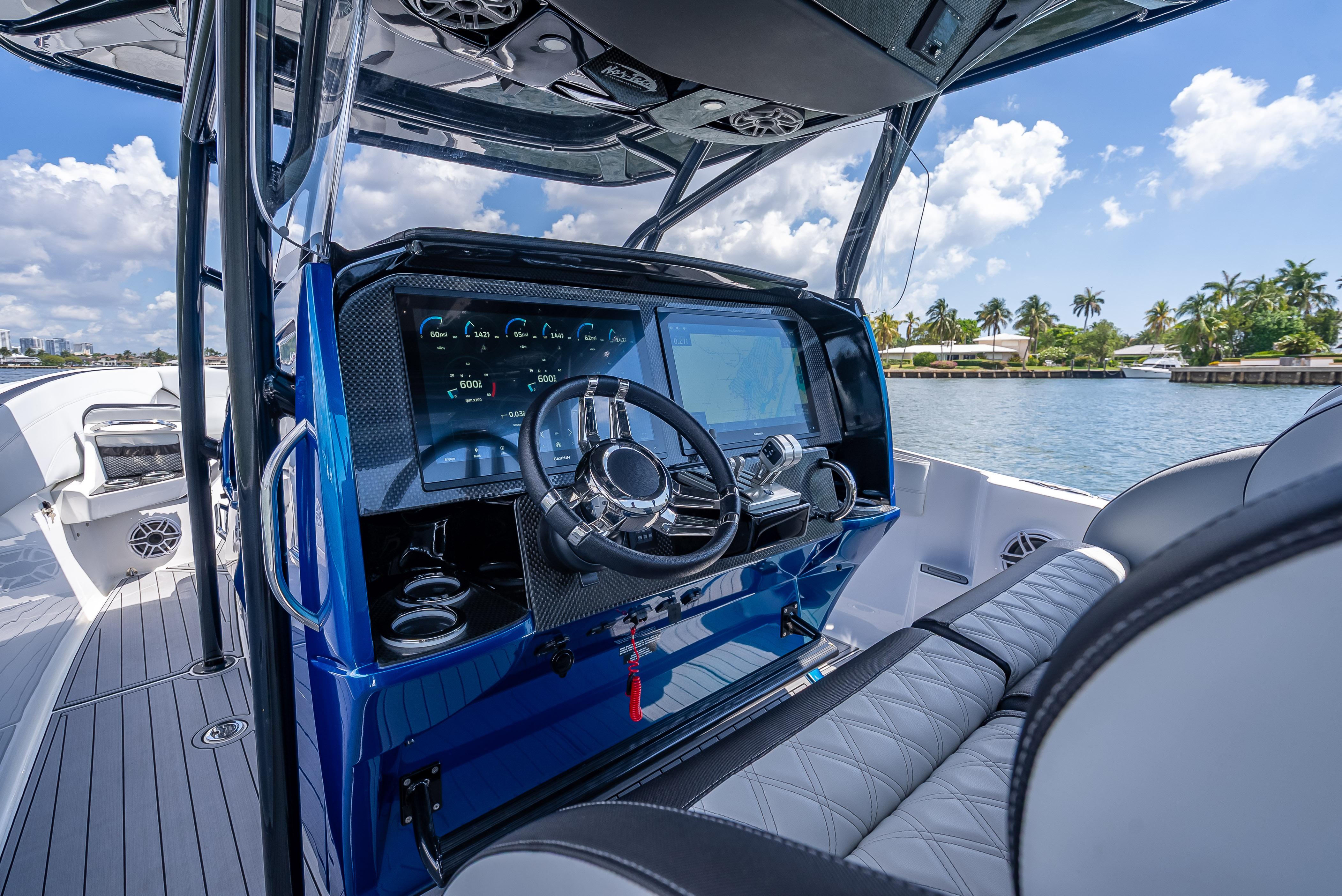 Nor-Tech-340 Sport Center Console 2024-34-246 FL-US-9387244 | Thumbnail