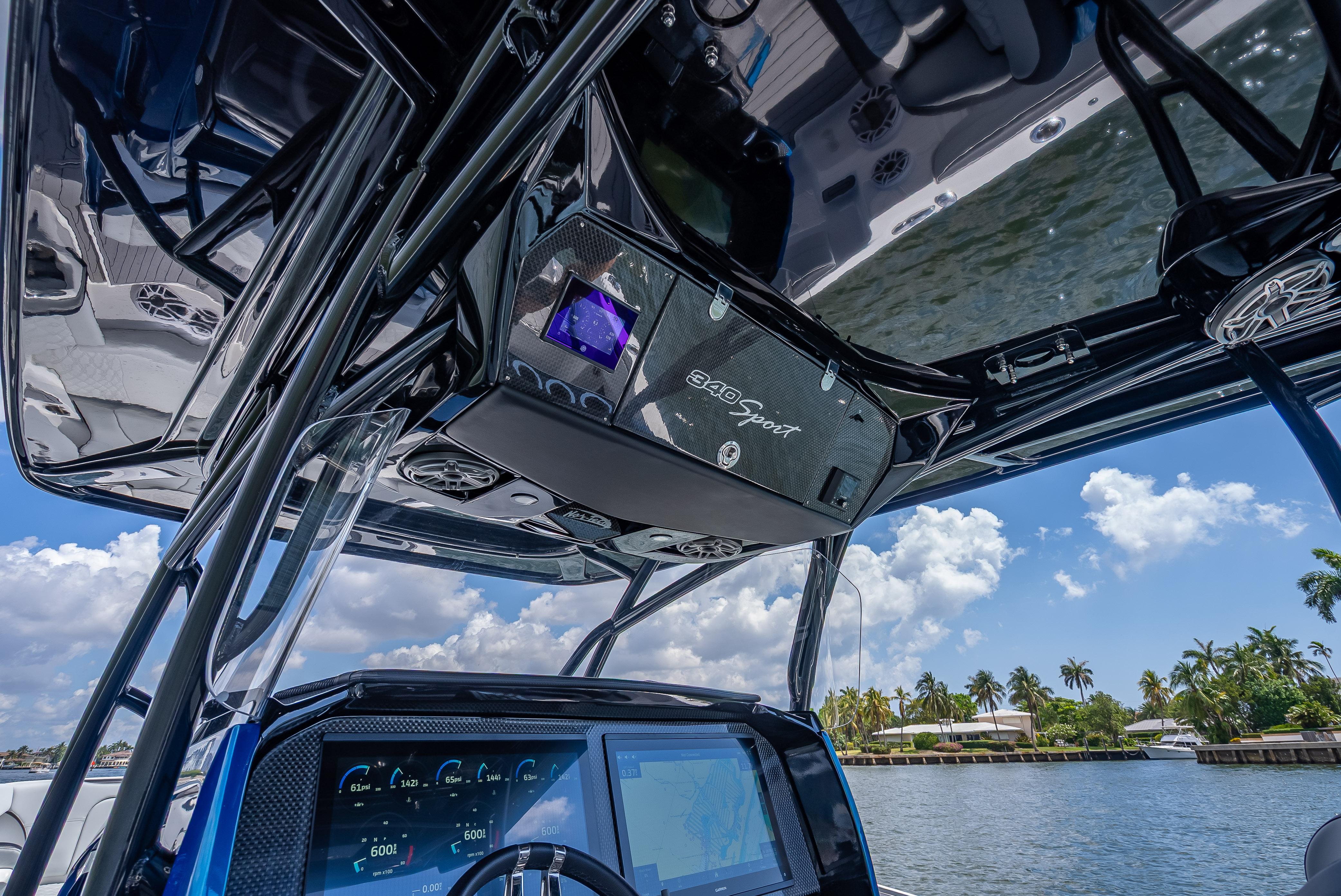 Nor-Tech-340 Sport Center Console 2024-34-246 FL-US-9387244 | Thumbnail