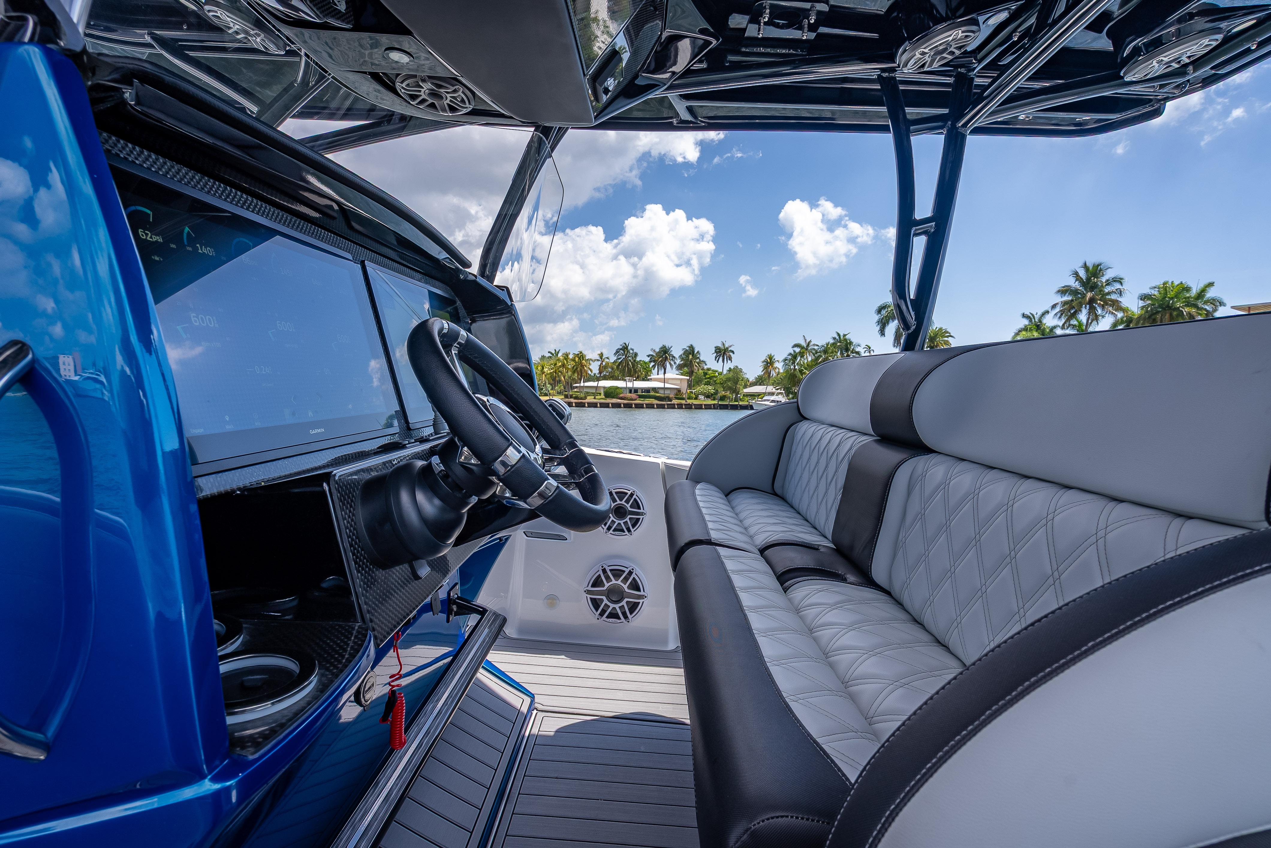 Nor-Tech-340 Sport Center Console 2024-34-246 FL-US-9387244 | Thumbnail