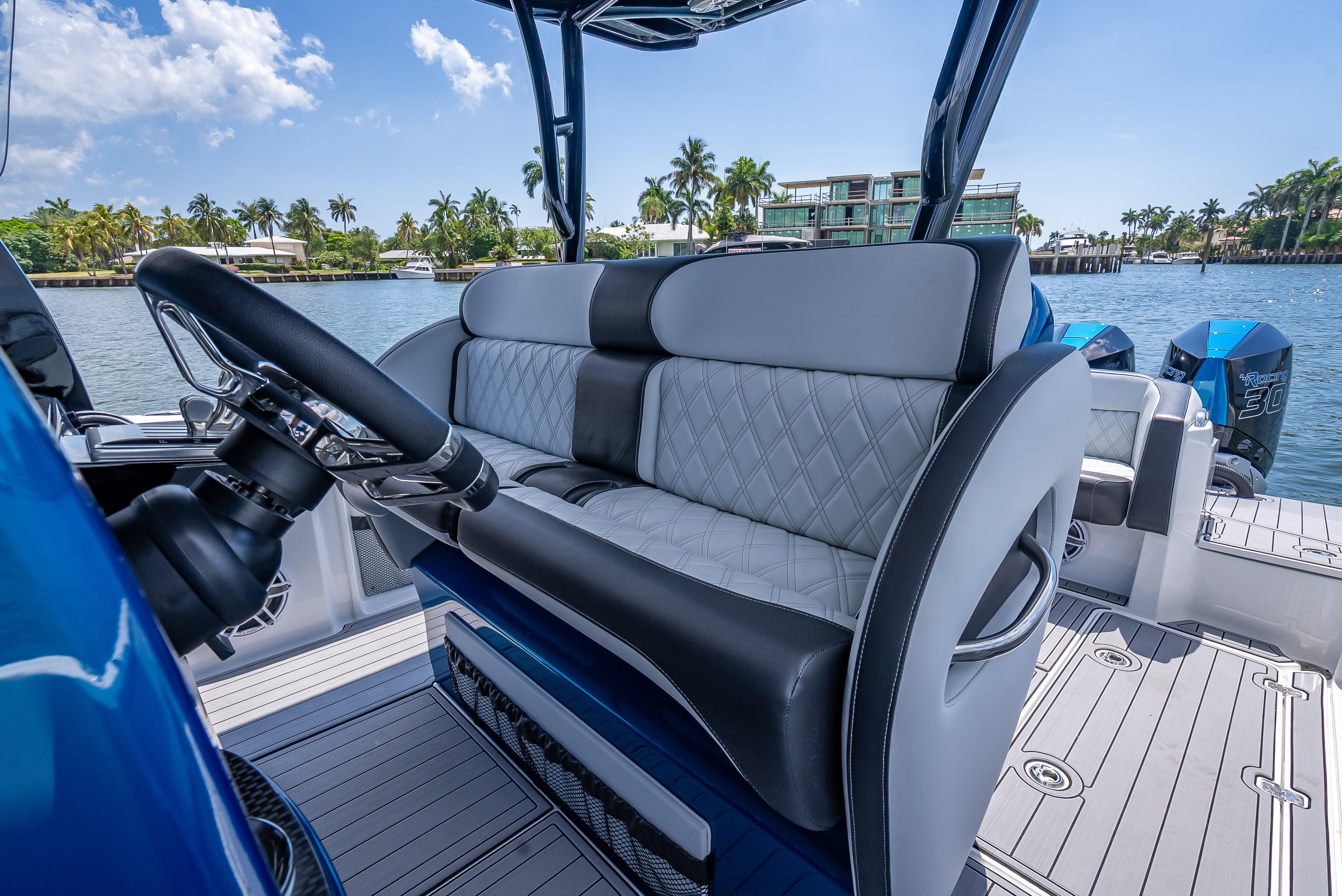Nor-Tech-340 Sport Center Console 2024-34-246 FL-US-9387244 | Thumbnail