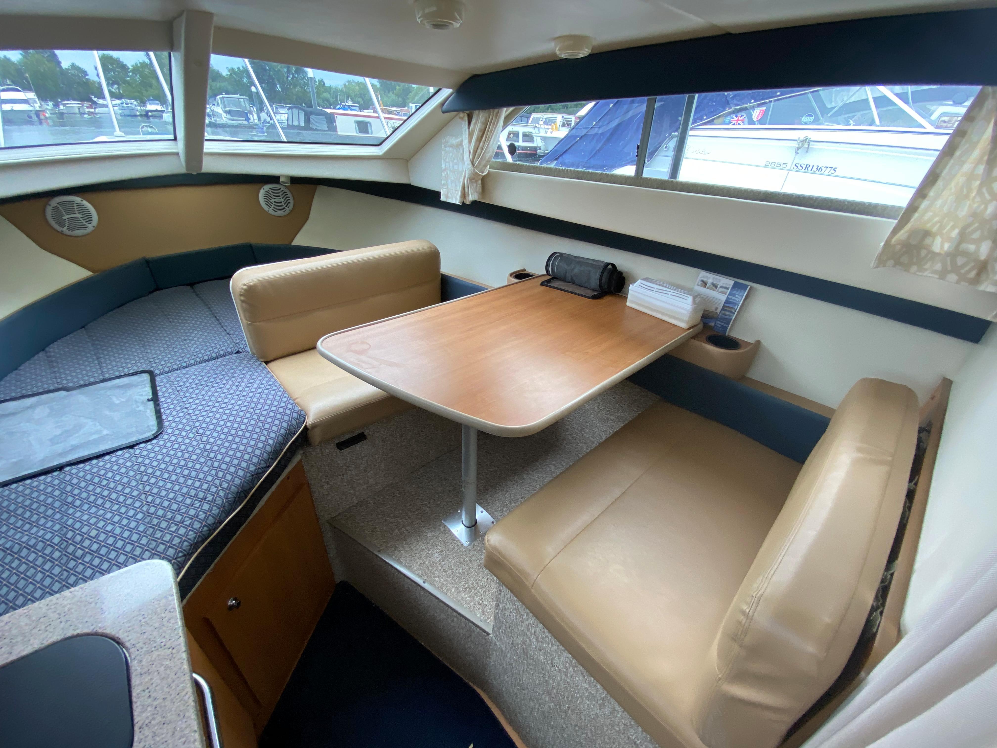 2006 Bayliner Discovery 246