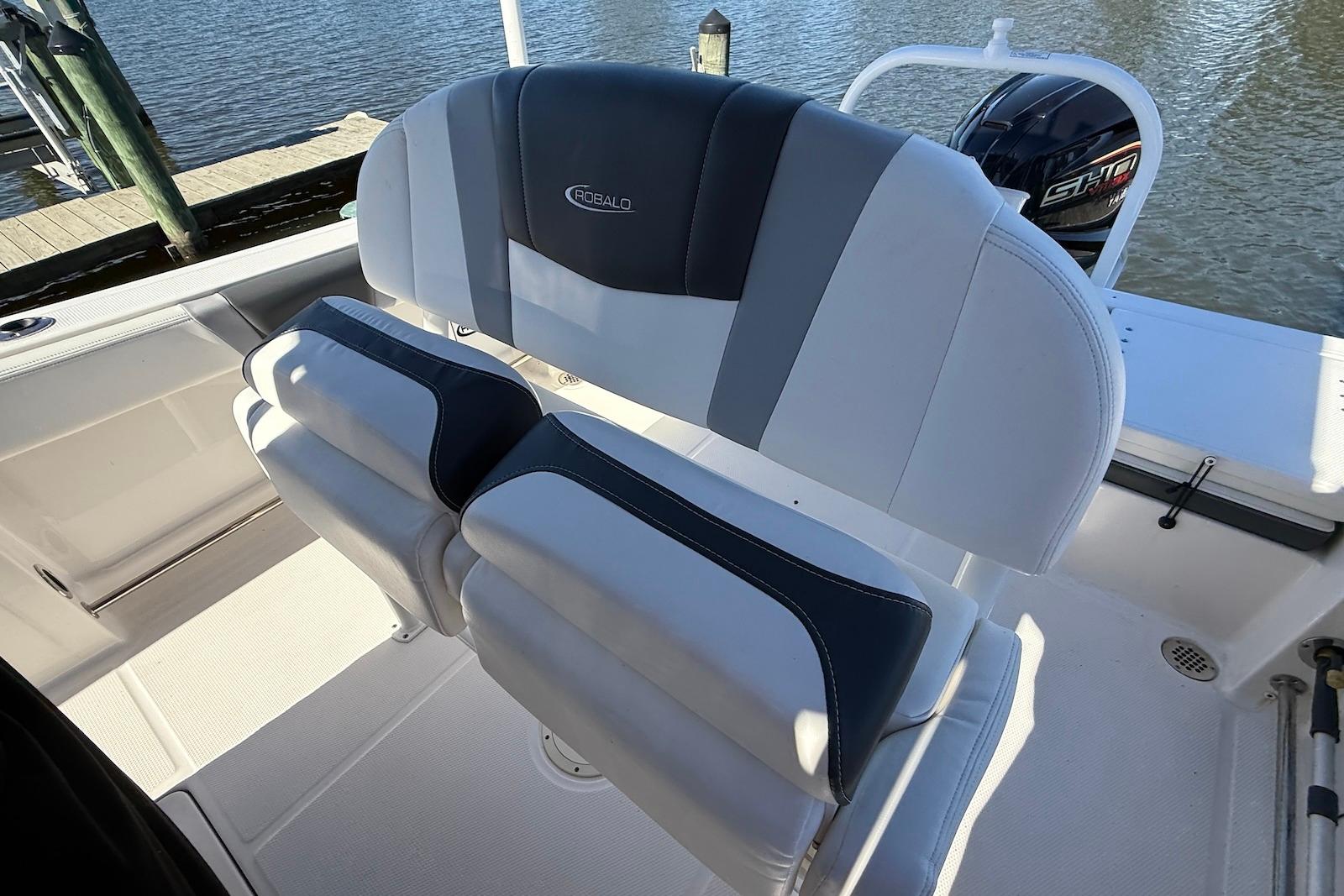 M 10489 TW Knot 10 Yacht Sales M 10489 TW Knot 10 Yacht Sales