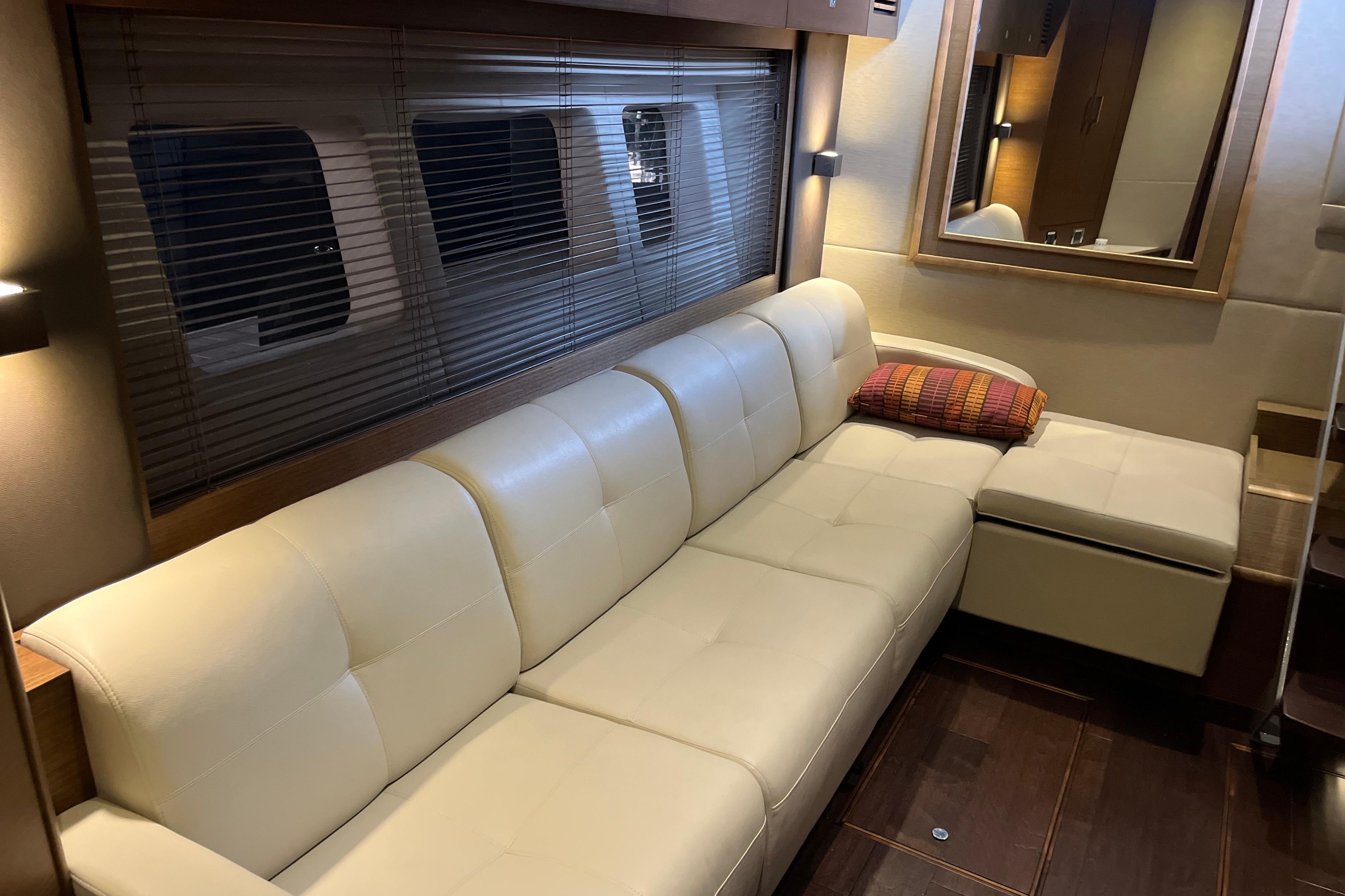 2015 Sea Ray Sundancer 510 #TBST51015 inventory image at Sun Country Yachts, Seattle