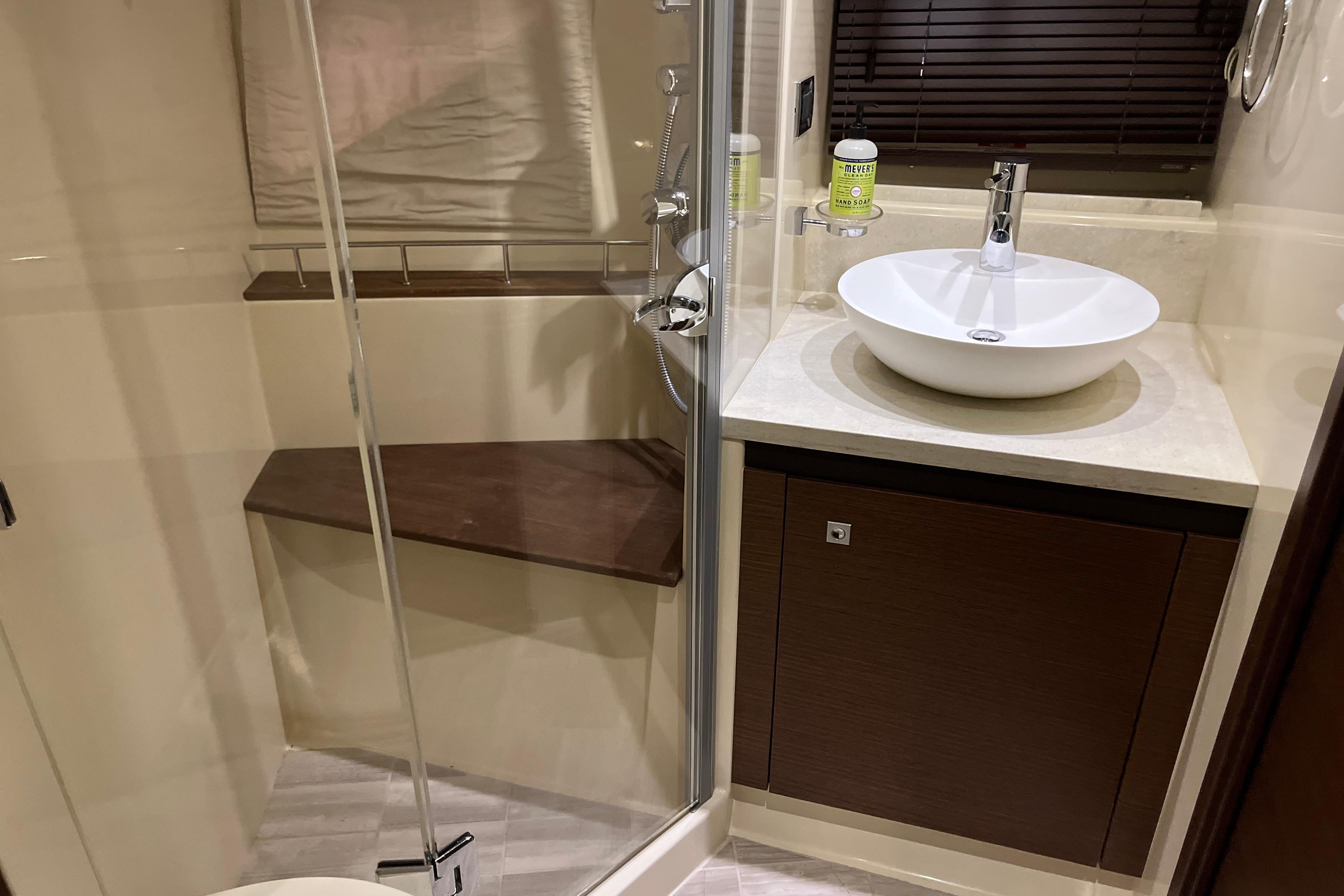 2015 Sea Ray Sundancer 510 #TBST51015 inventory image at Sun Country Yachts, Seattle