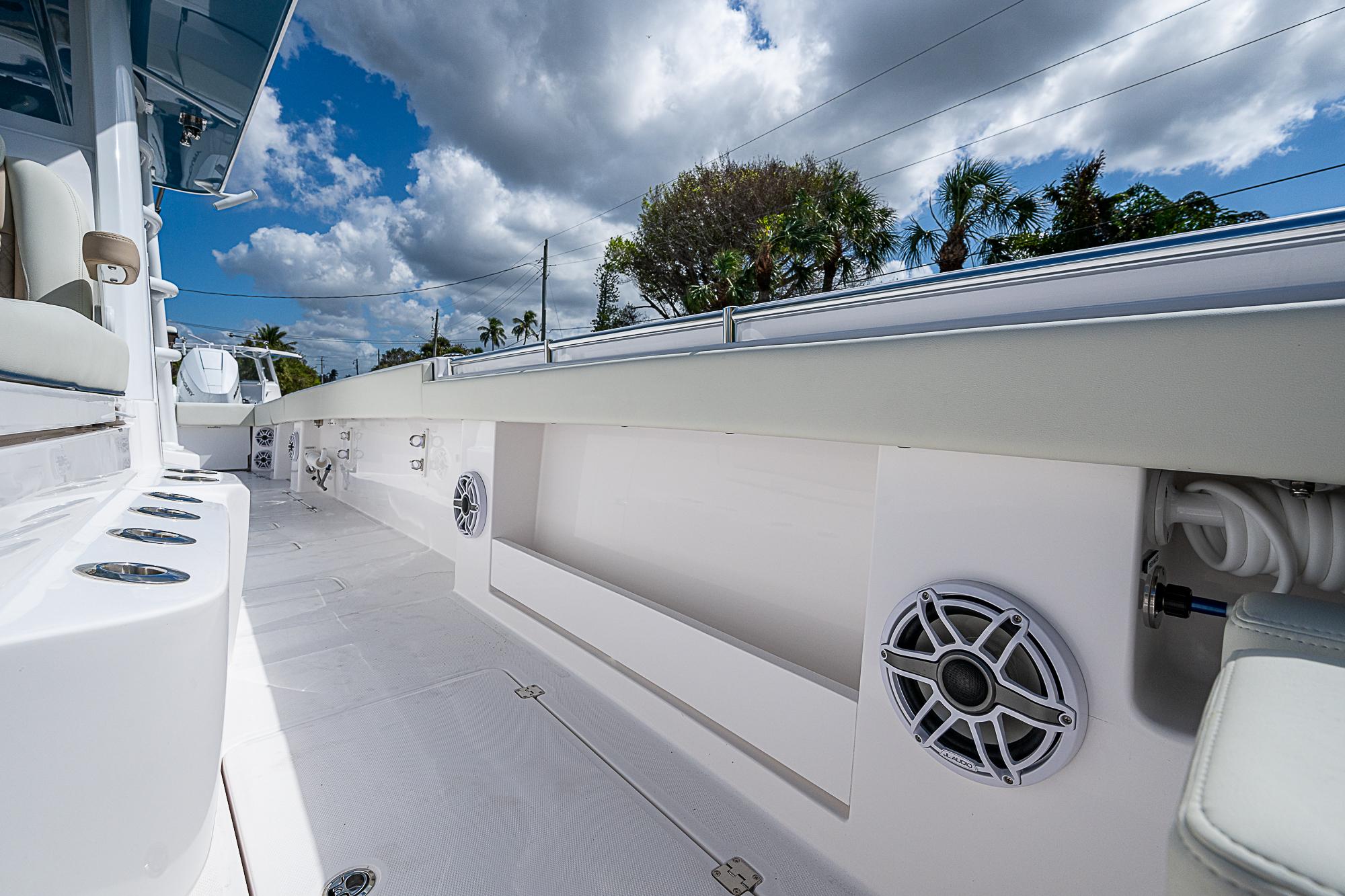 2025-invincible-38-catamaran-power-9607256-20241108113103476-1_XLARGE