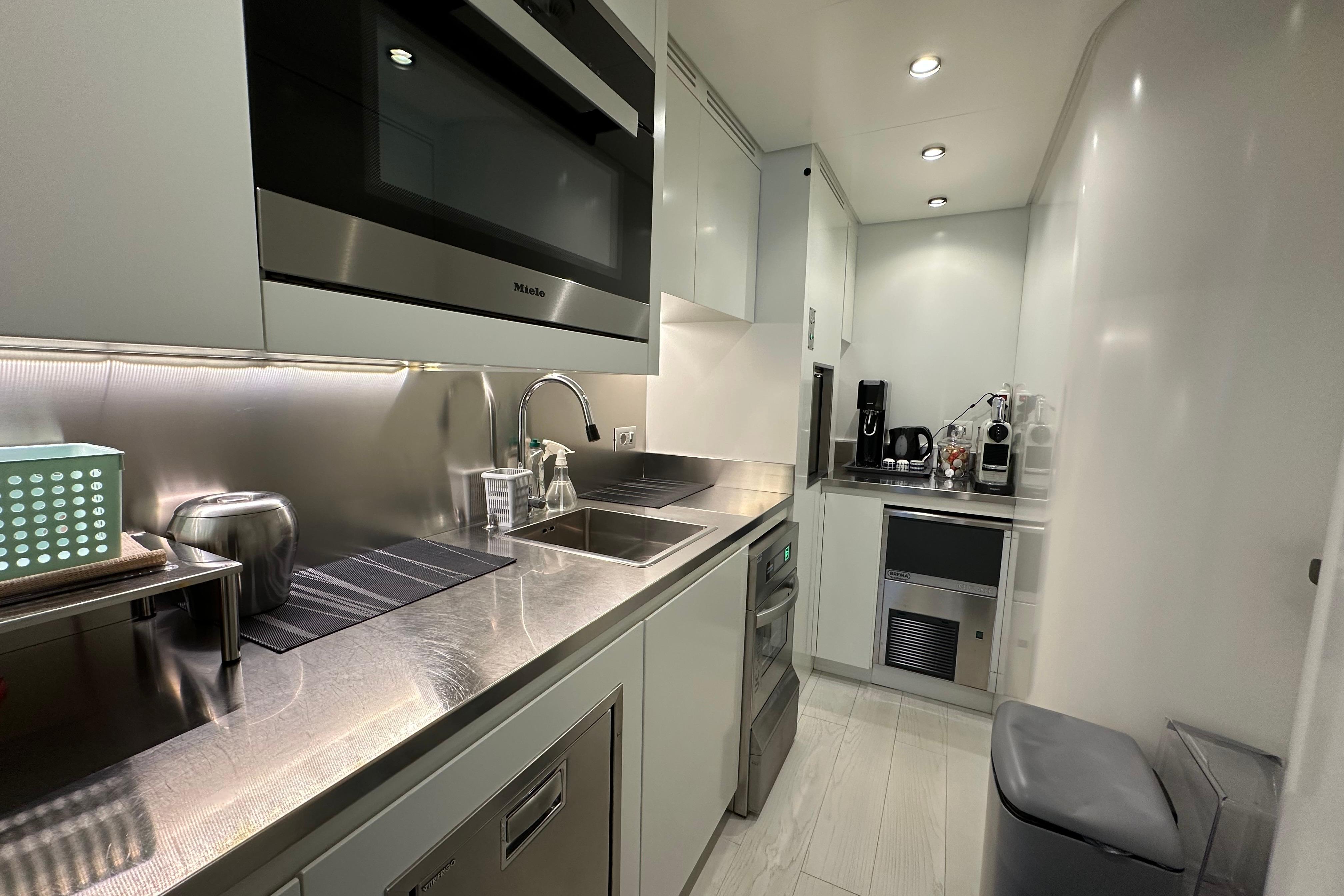 ISA Yachts (Palumbo Superyachts) Isa Extra 130 Alloy