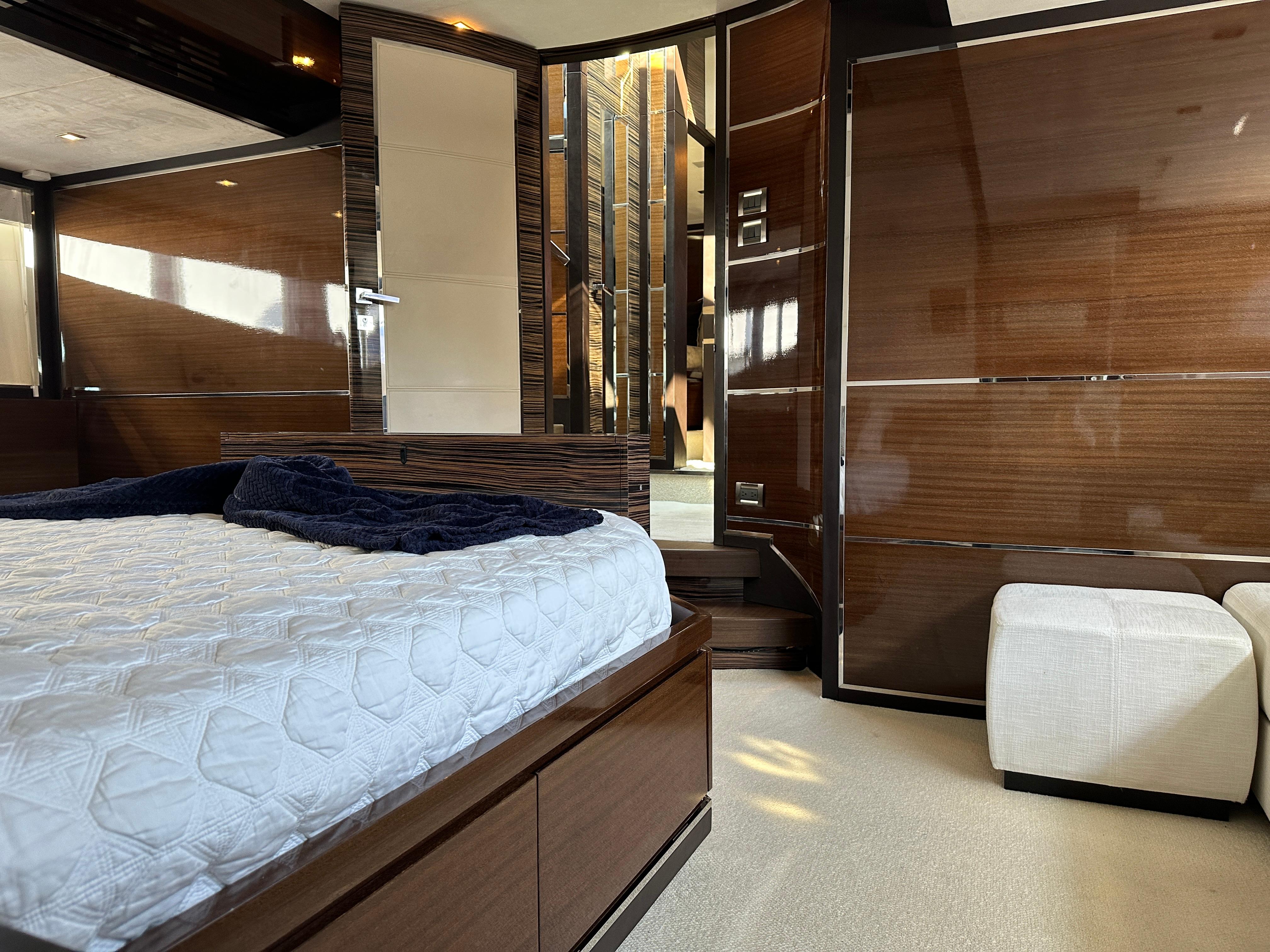Cheoy Lee-Alpha 87 Express Sportbridge 2014-BBELLA FL-US-Luxurious interior of 2014 Cheoy Lee Alpha 87 Express Sportbridge yacht bedroom.-9807207 | Thumbnail