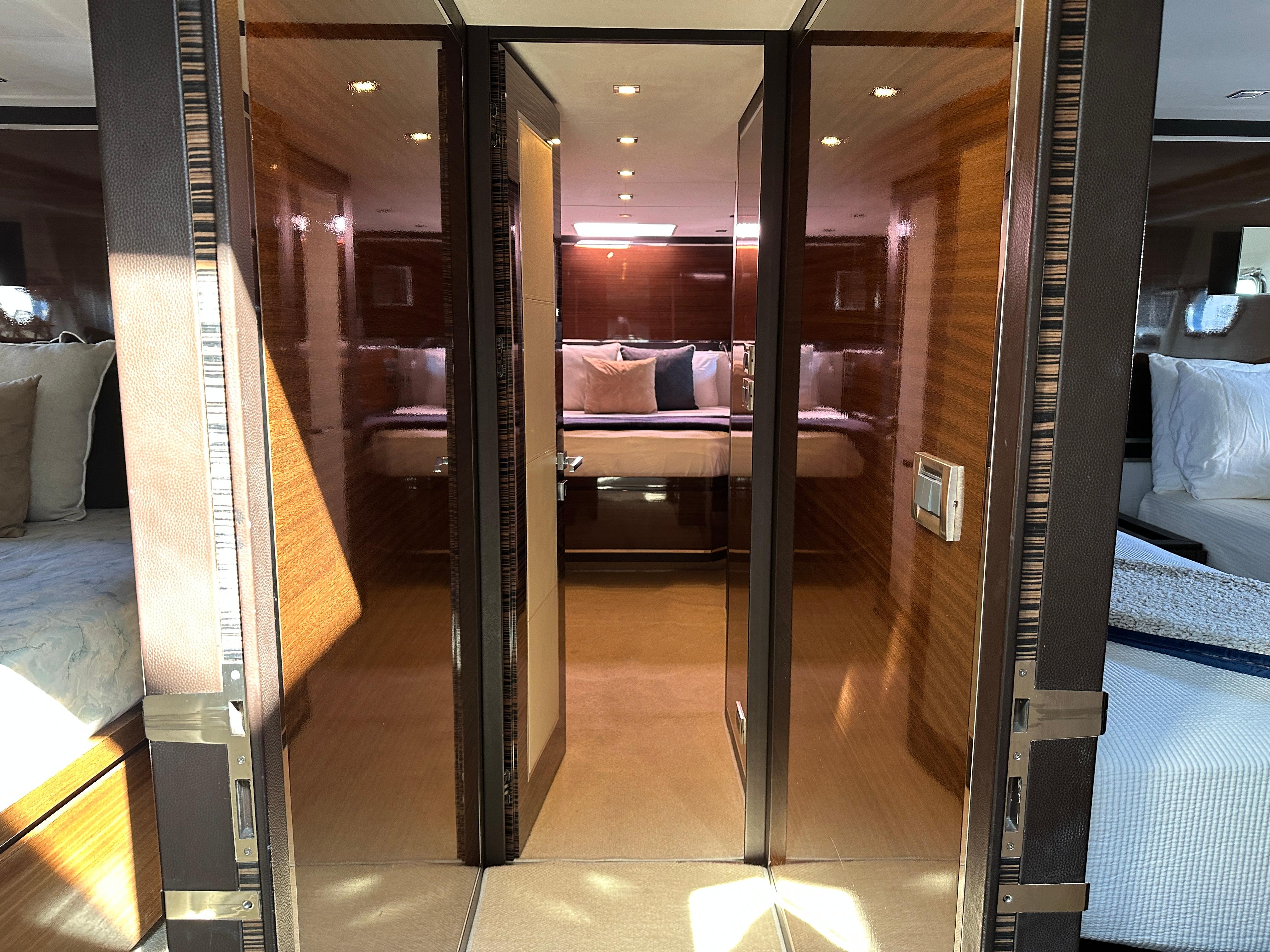 Cheoy Lee-Alpha 87 Express Sportbridge 2014-BBELLA FL-US-Luxurious interior of 2014 Cheoy Lee Alpha 87 Express Sportbridge yacht cabin.-9807207 | Thumbnail