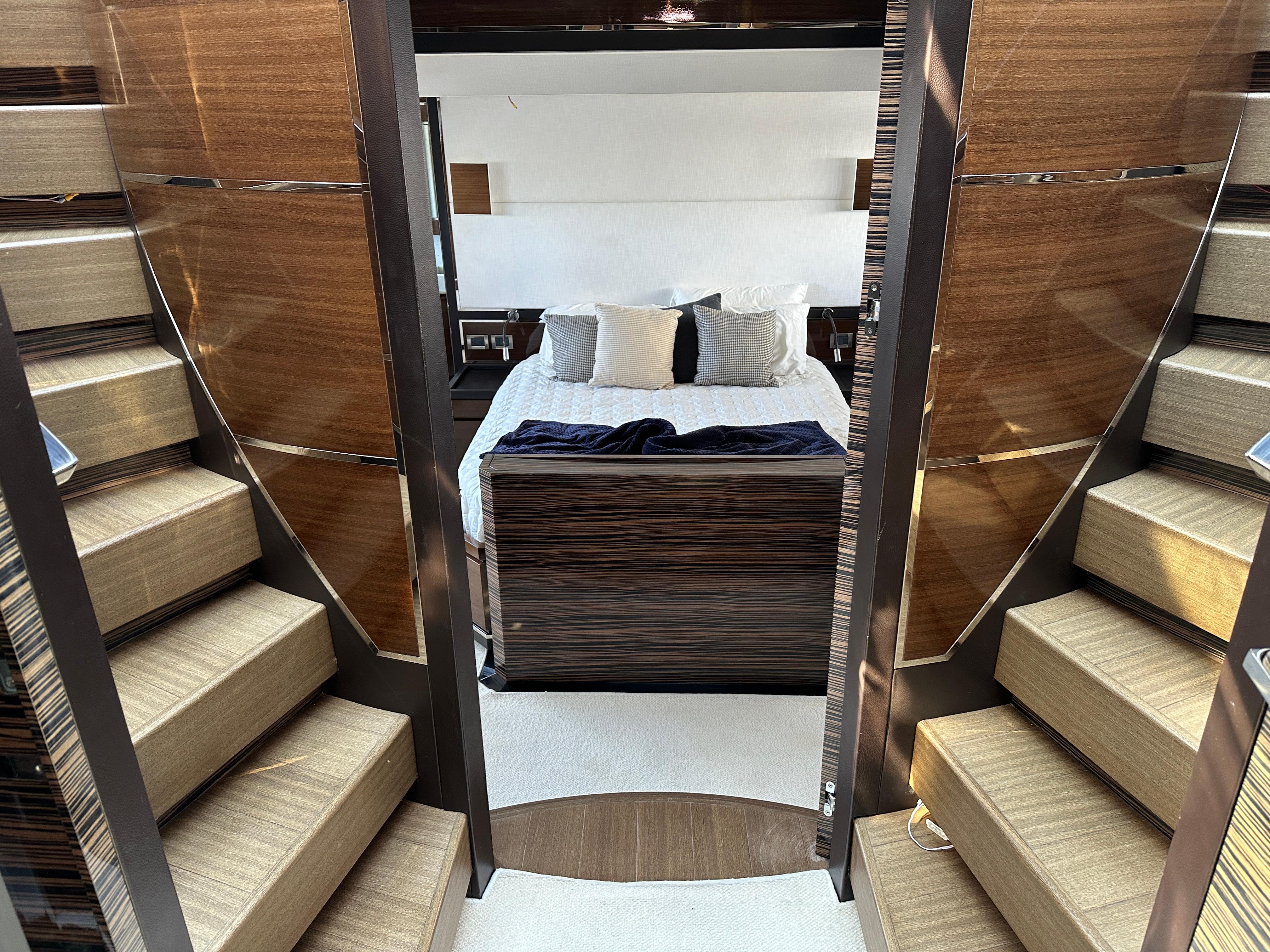 Cheoy Lee-Alpha 87 Express Sportbridge 2014-BBELLA FL-US-Luxurious interior of 2014 Cheoy Lee Alpha 87 Express Sportbridge yacht bedroom.-9807207 | Thumbnail