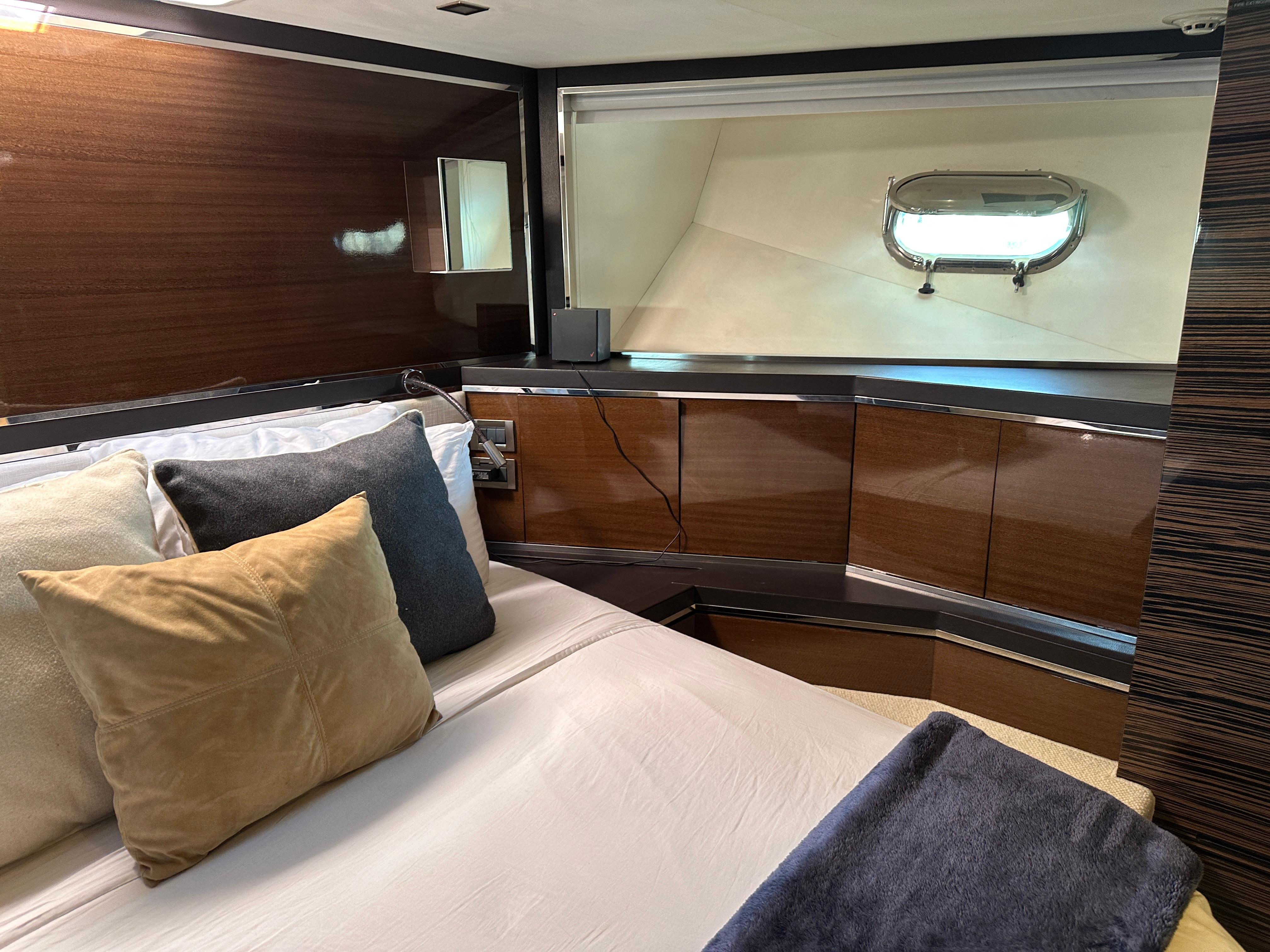 Cheoy Lee-Alpha 87 Express Sportbridge 2014-BBELLA FL-US-Luxurious cabin interior of 2014 Cheoy Lee Alpha 87 Express Sportbridge yacht.-9807207 | Thumbnail