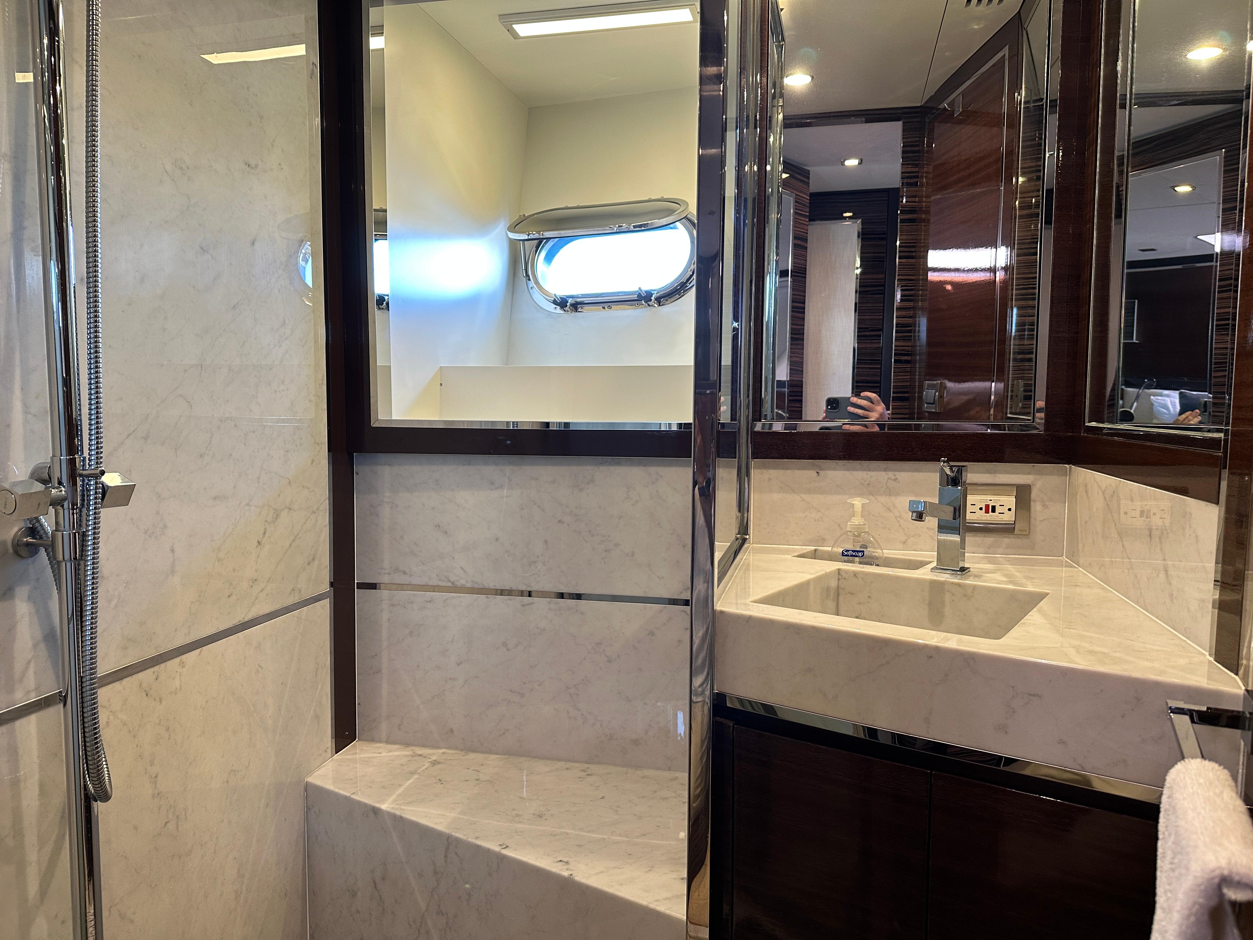 Cheoy Lee-Alpha 87 Express Sportbridge 2014-BBELLA FL-US-Luxurious bathroom interior of 2014 Cheoy Lee Alpha 87 Express Sportbridge yacht.-9807207 | Thumbnail