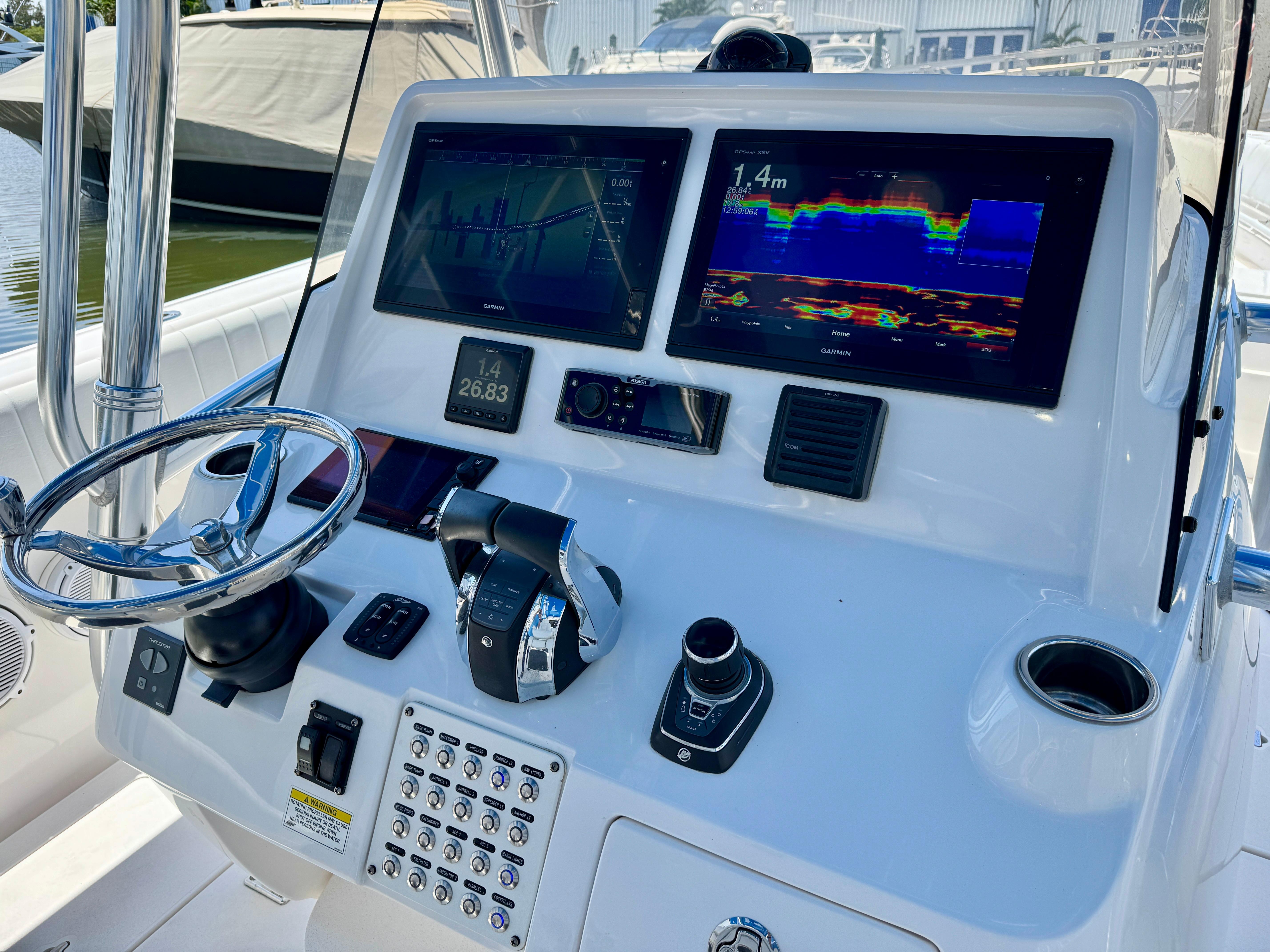 2017-intrepid-400-center-console-power-9787272-20250508104446602-1_XLARGE