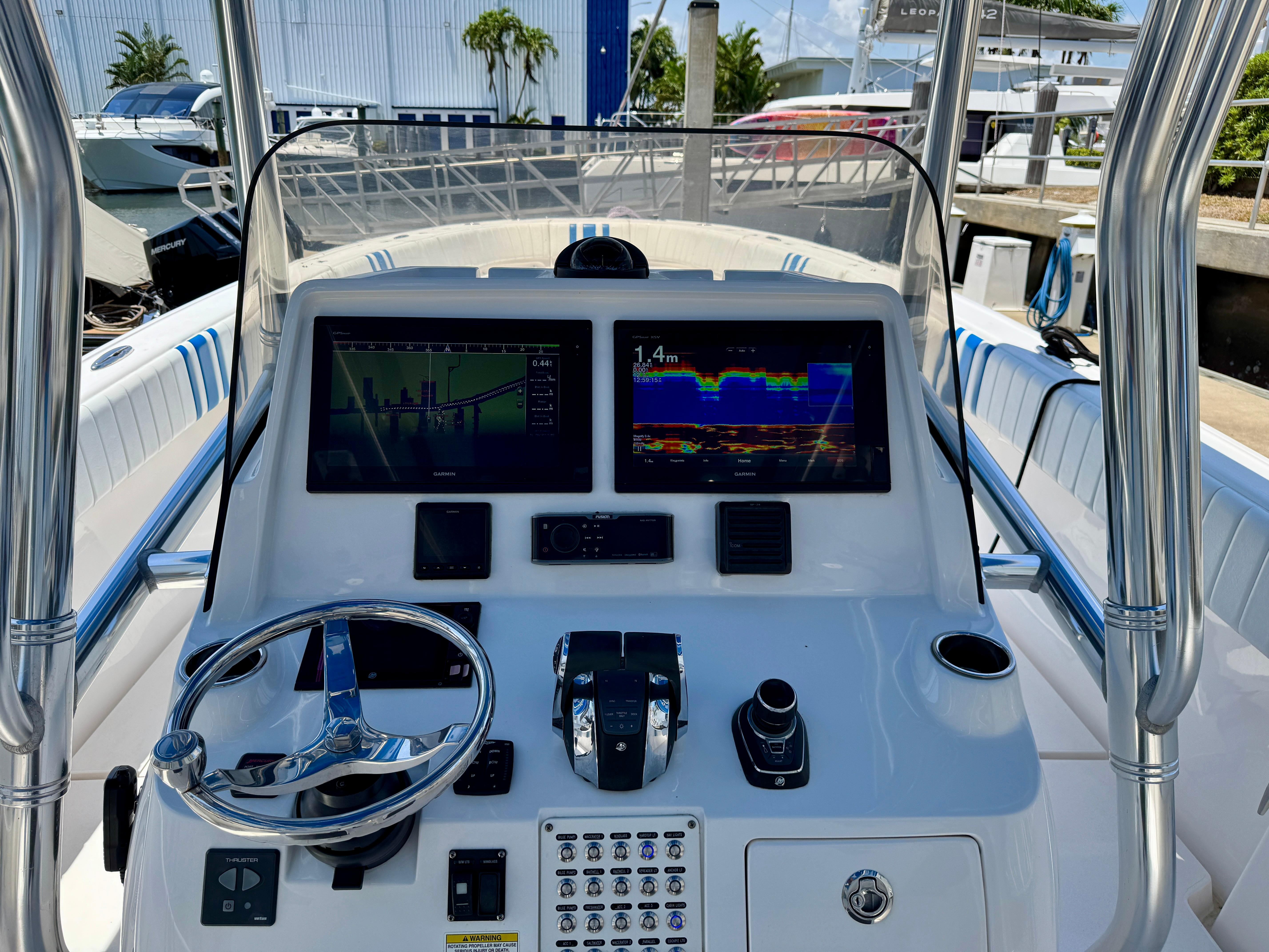 2017-intrepid-400-center-console-power-9787272-20250508104456927-1_XLARGE