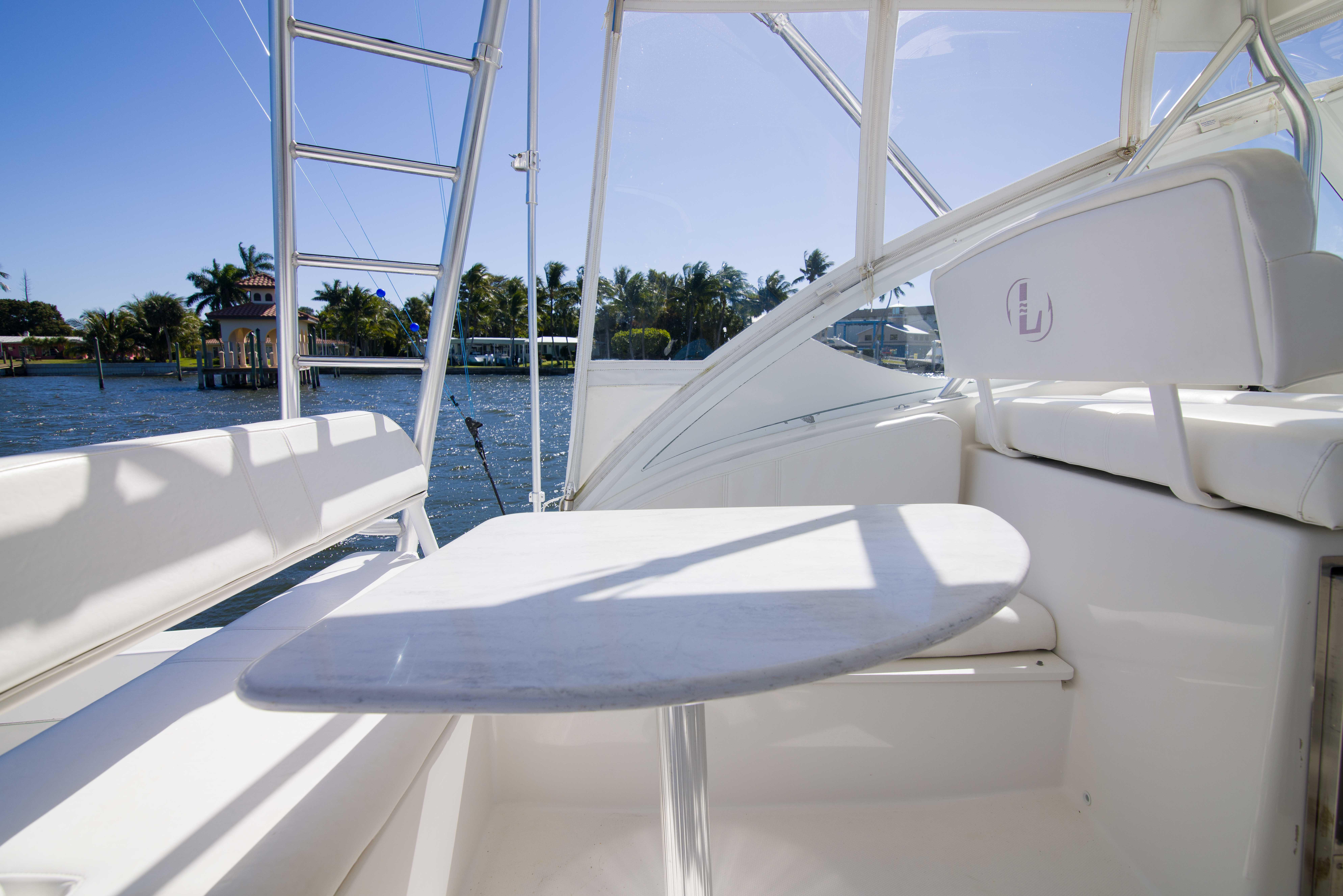 2010-luhrs-canyon-express-power-9727273-20250325070013981-1_XLARGE