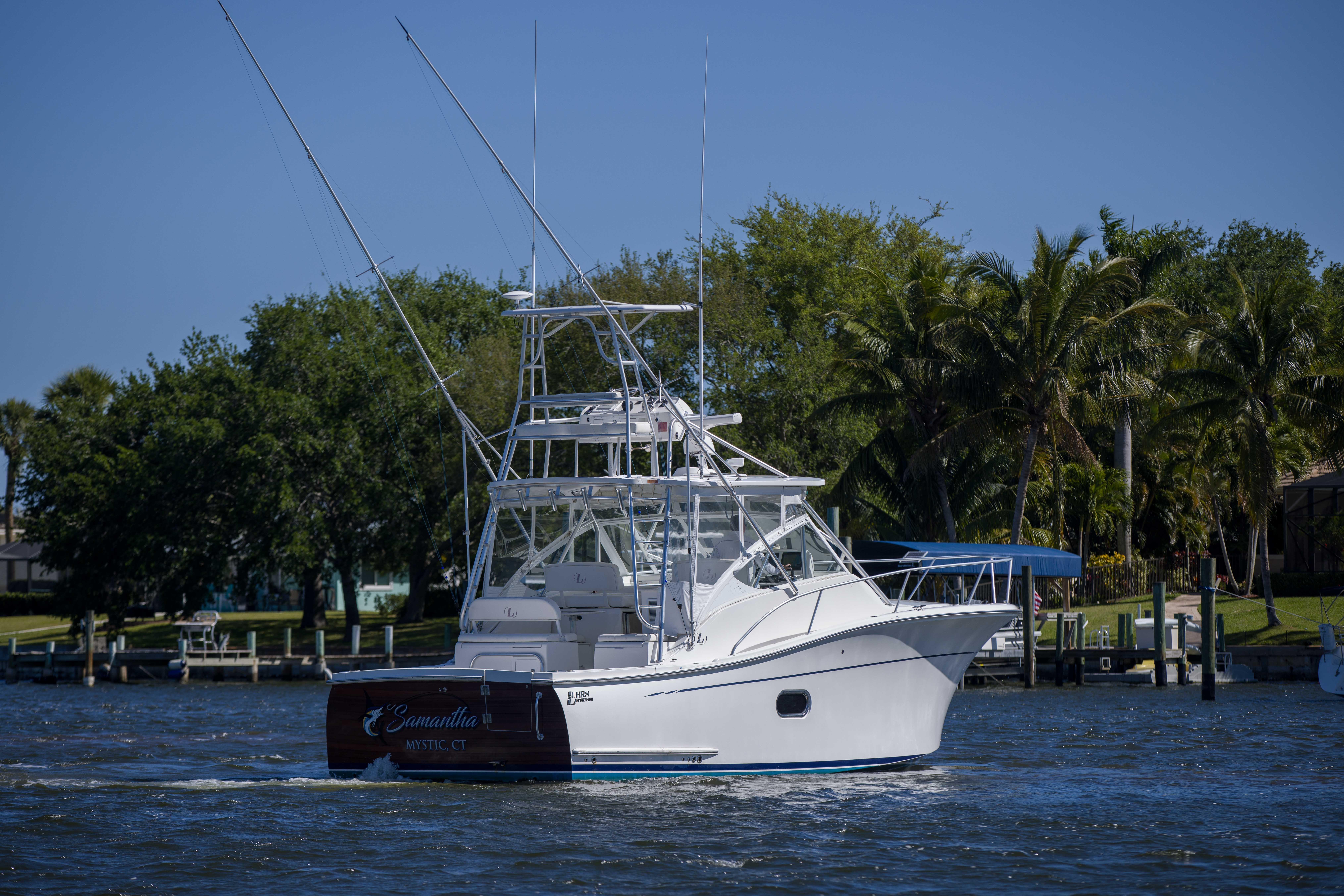 2010-luhrs-canyon-express-power-9727273-20250325070803750-1_XLARGE