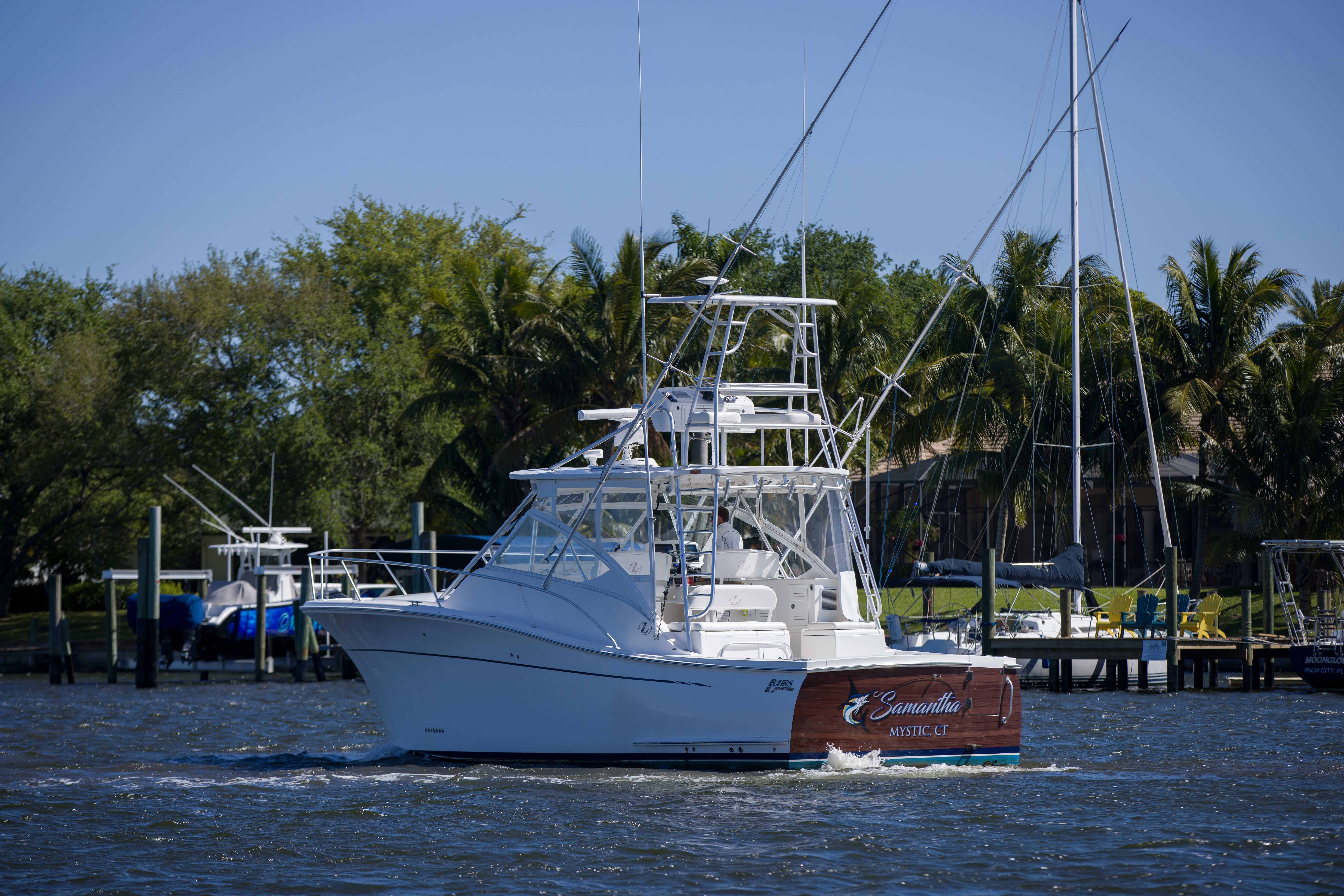 2010-luhrs-canyon-express-power-9727273-20250325070817922-1_XLARGE