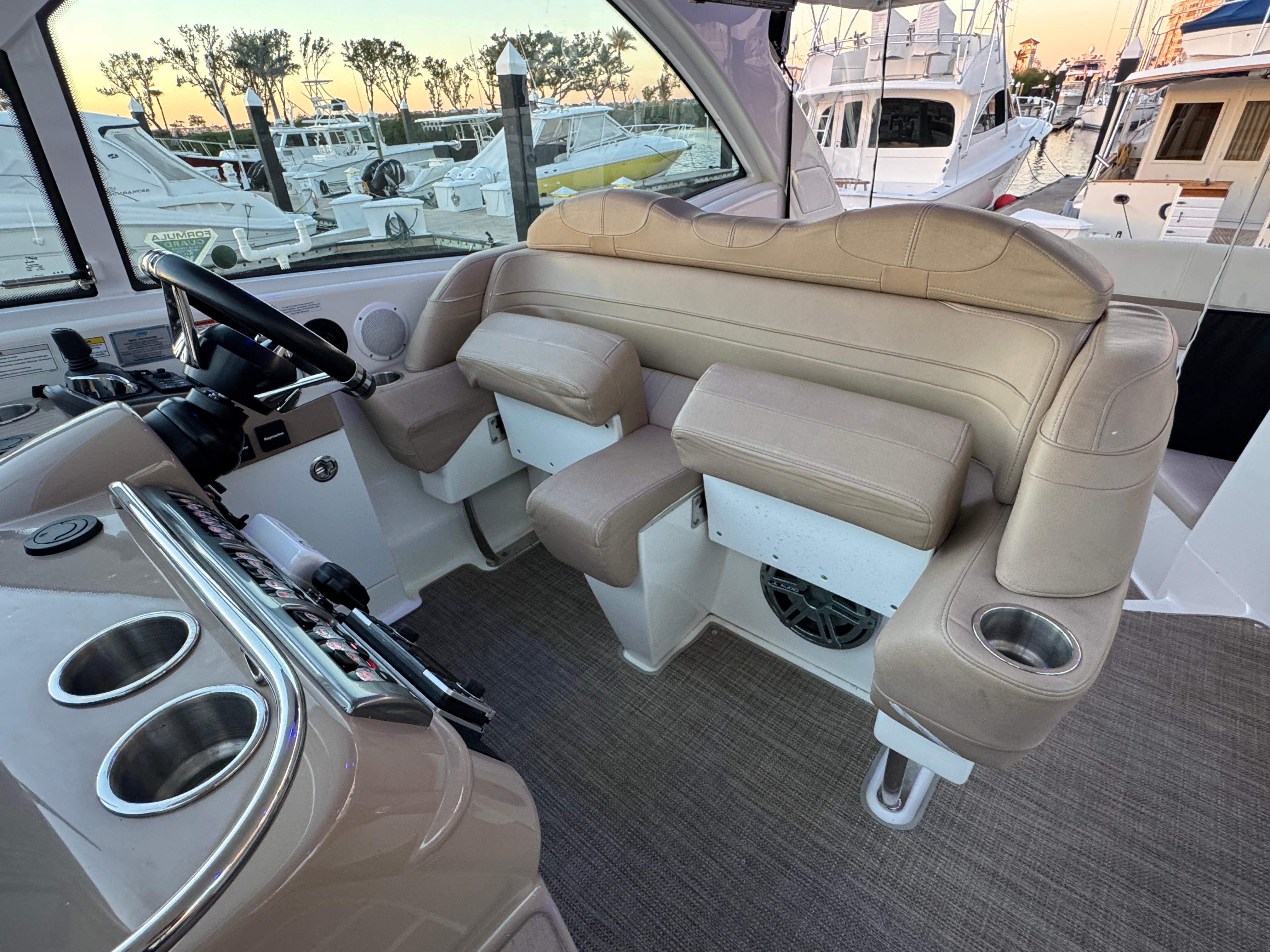 2016-formula-45-yacht-power-9647273-20250104043019366-1_XLARGE