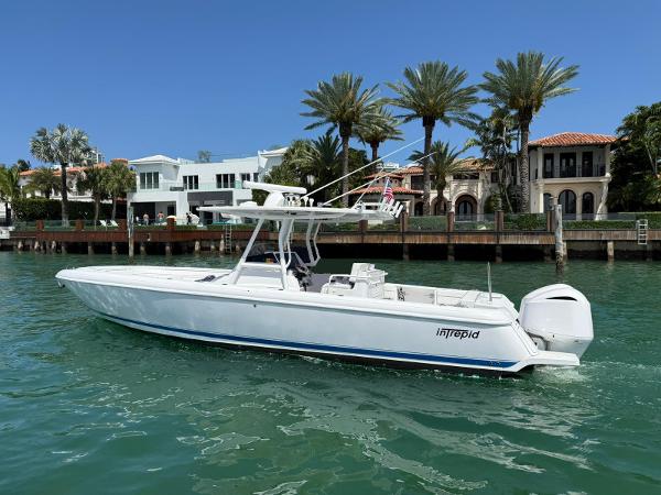 Photo of 2012 Intrepid 32'