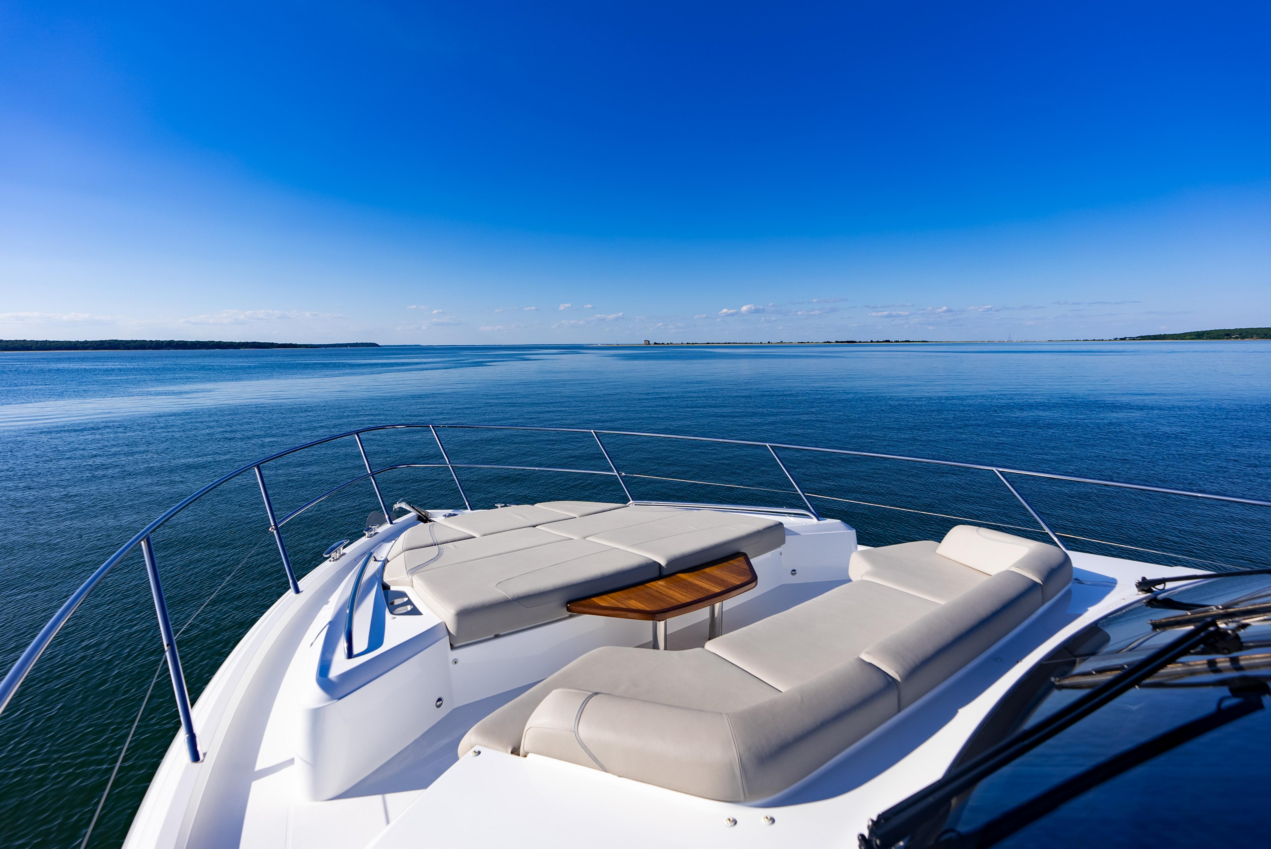 2020 Princess S62 RAWBAR