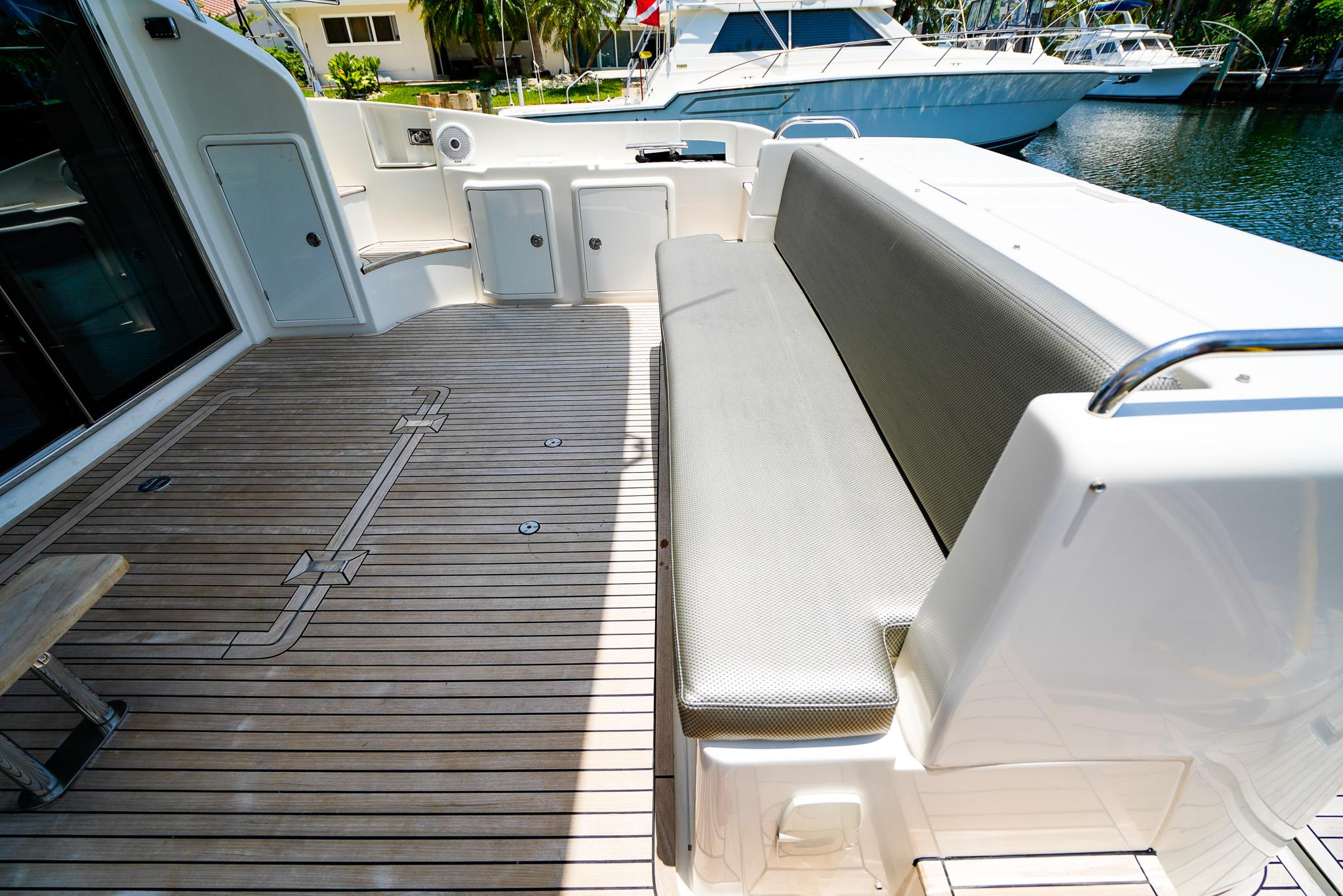 2017-azimut-42-fly-power-9817281-20250528121428669-1_XLARGE