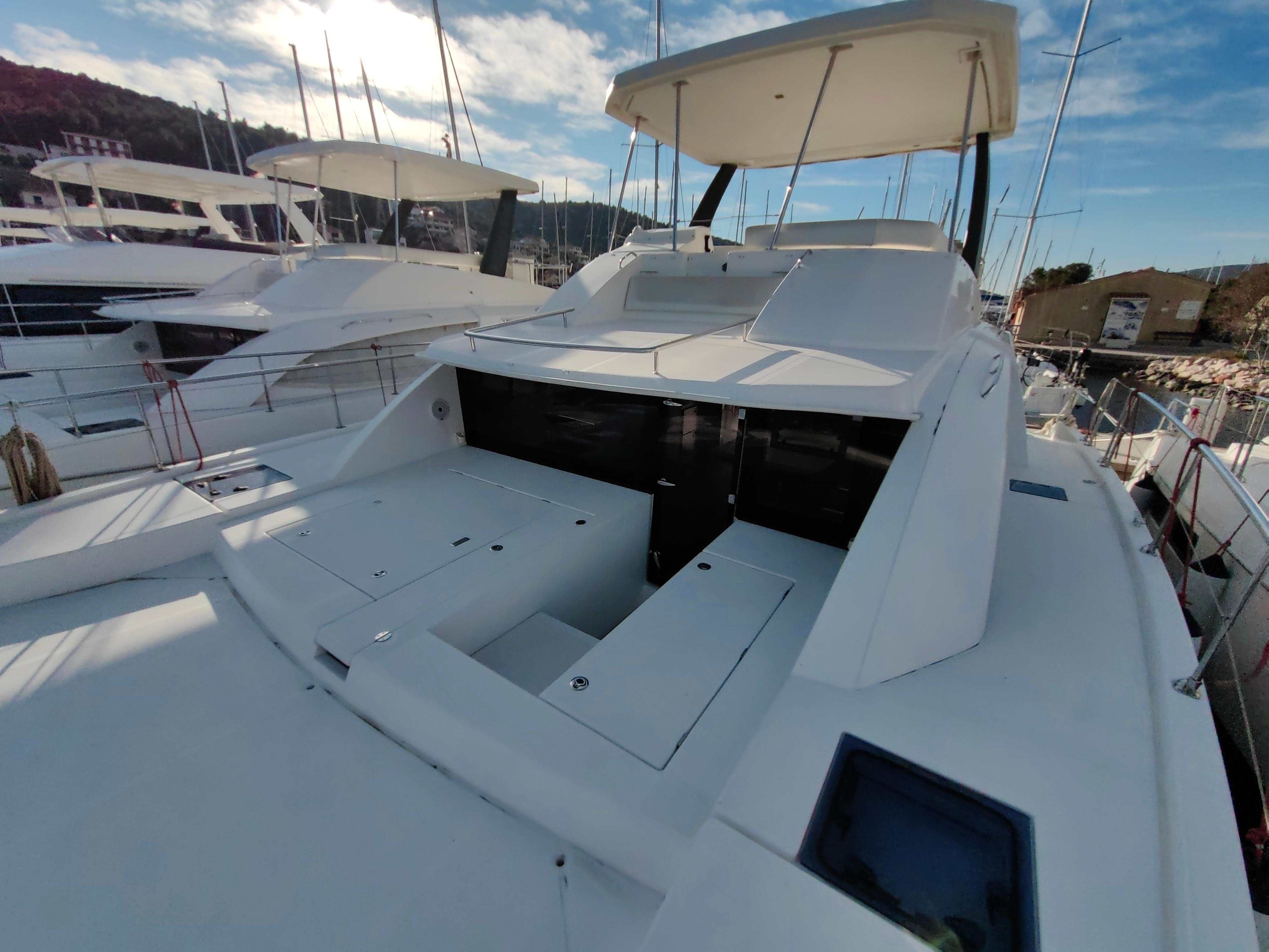 Leopard 43 Powercat Power Catamaran LORENA for sale | Leopard Brokerage