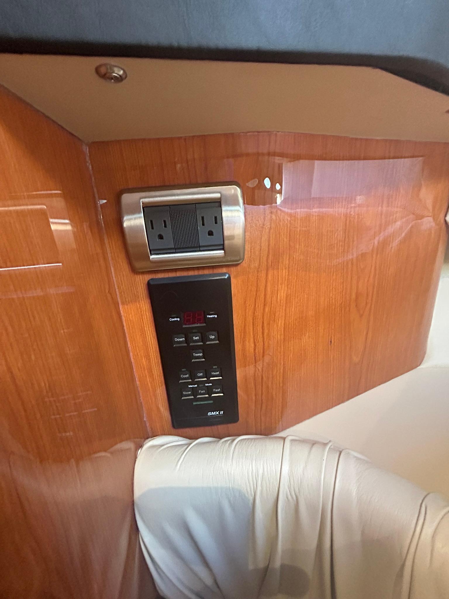 2001-sea-ray-410-express-power-9797288-20250516203606530-1_XLARGE