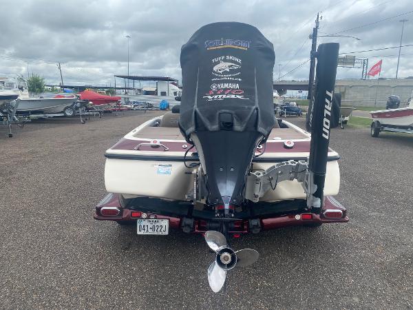 2013 Skeeter boat for sale, model of the boat is FX 20 & Image # 7 of 16