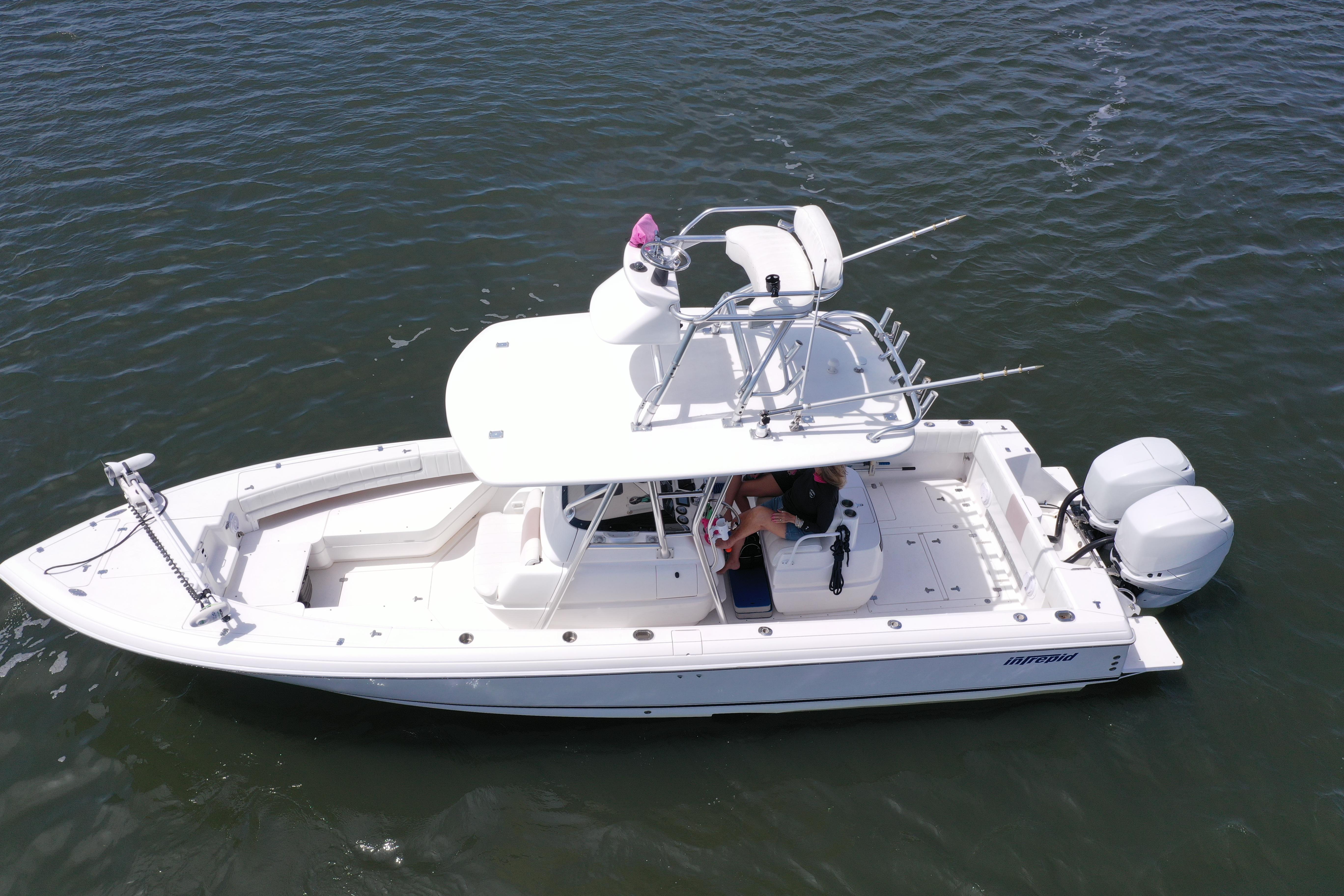 30' Intrepid 2007