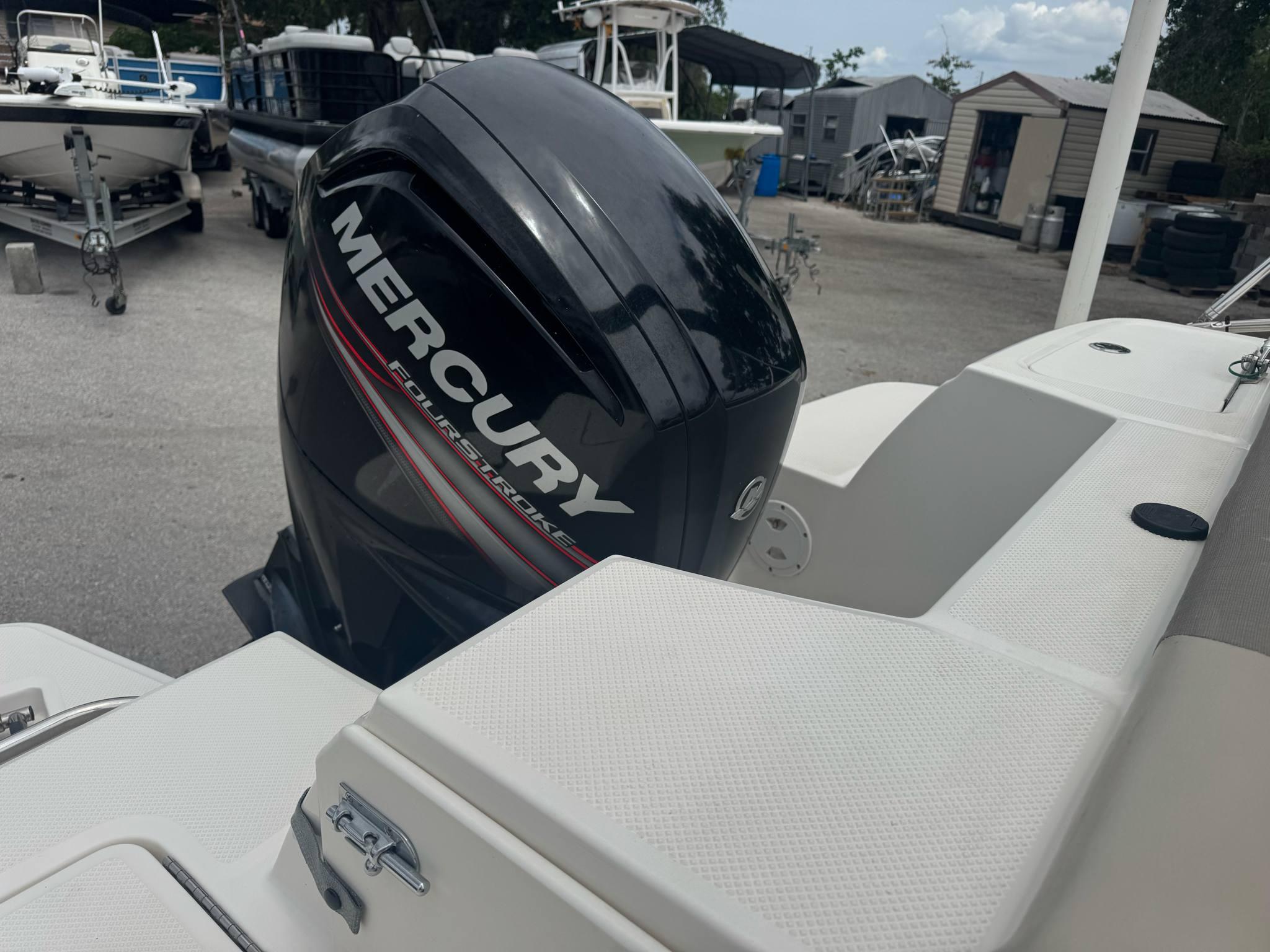 2016 Bayliner 190 Deck Boat-6