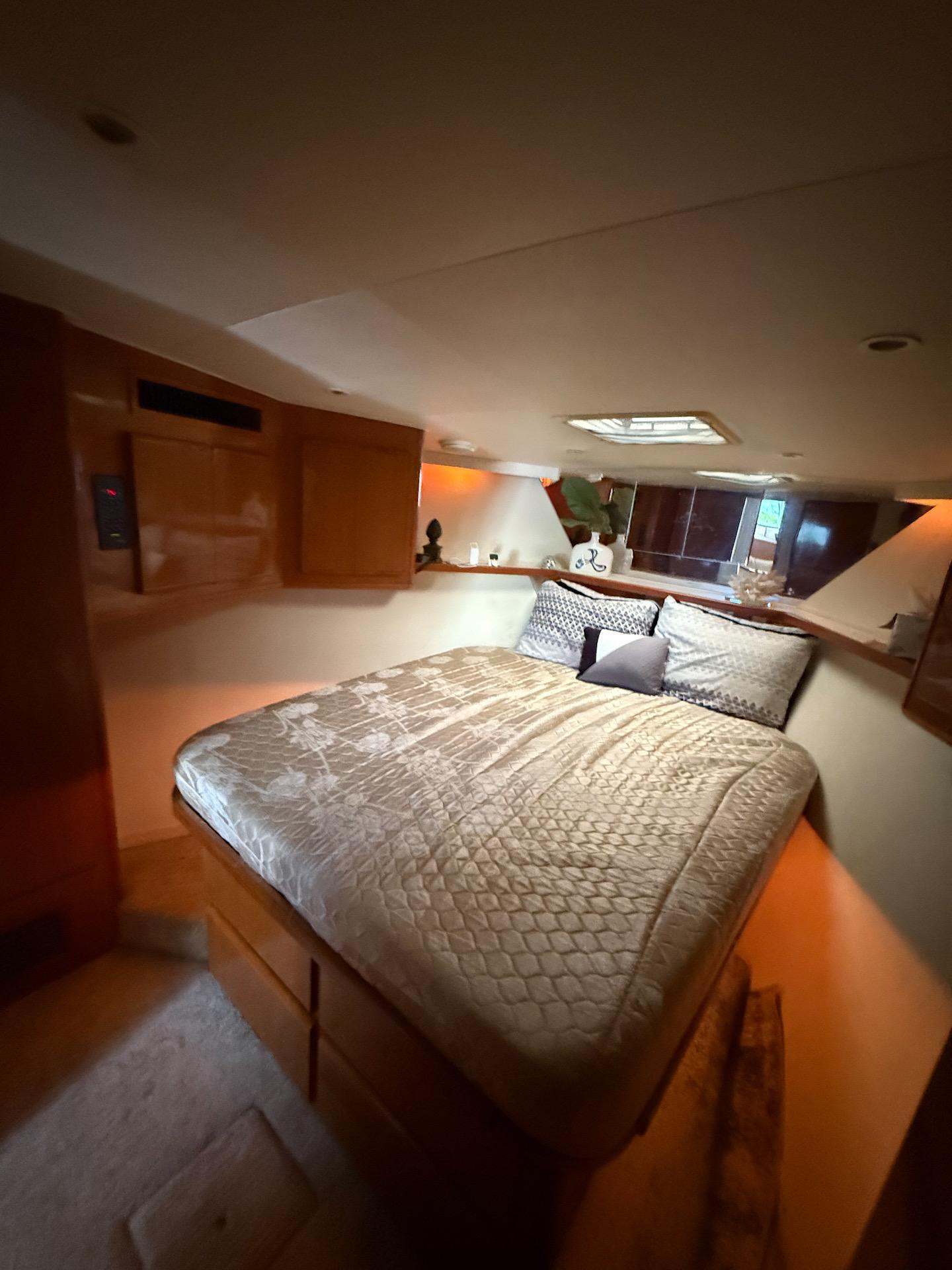Boat image 13