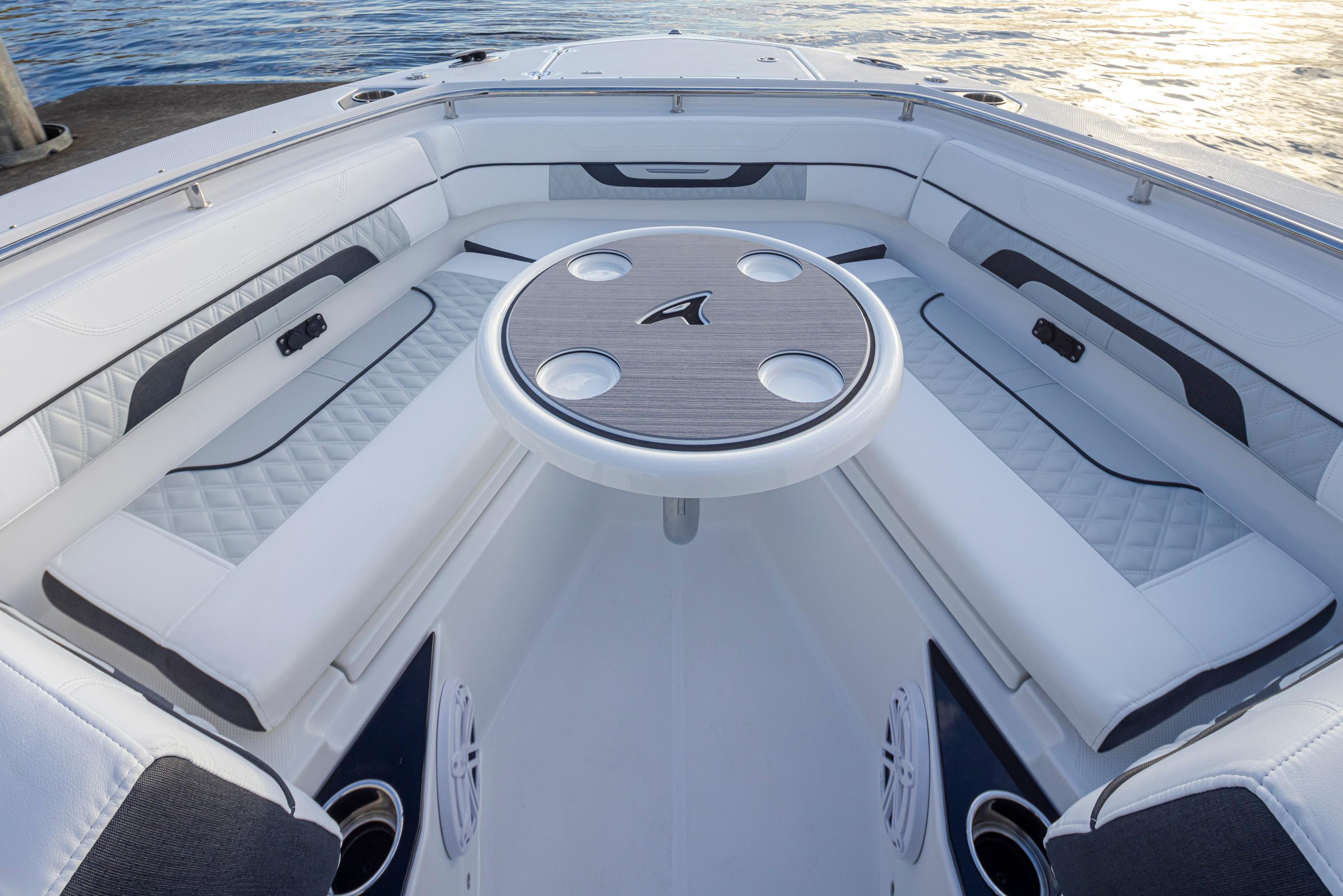 2024-blackfin-252-dc-power-9407299-20240528124108221-1_XLARGE