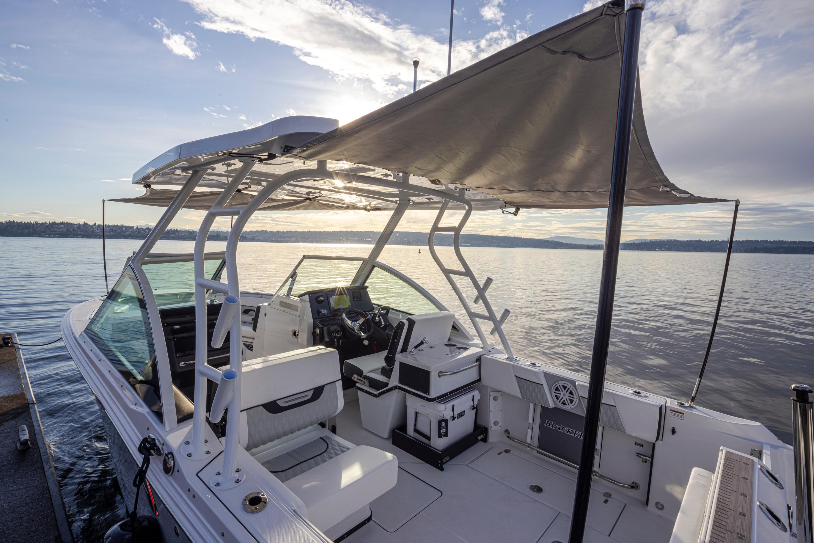 2024-blackfin-252-dc-power-9407299-20240528124601857-1_XLARGE