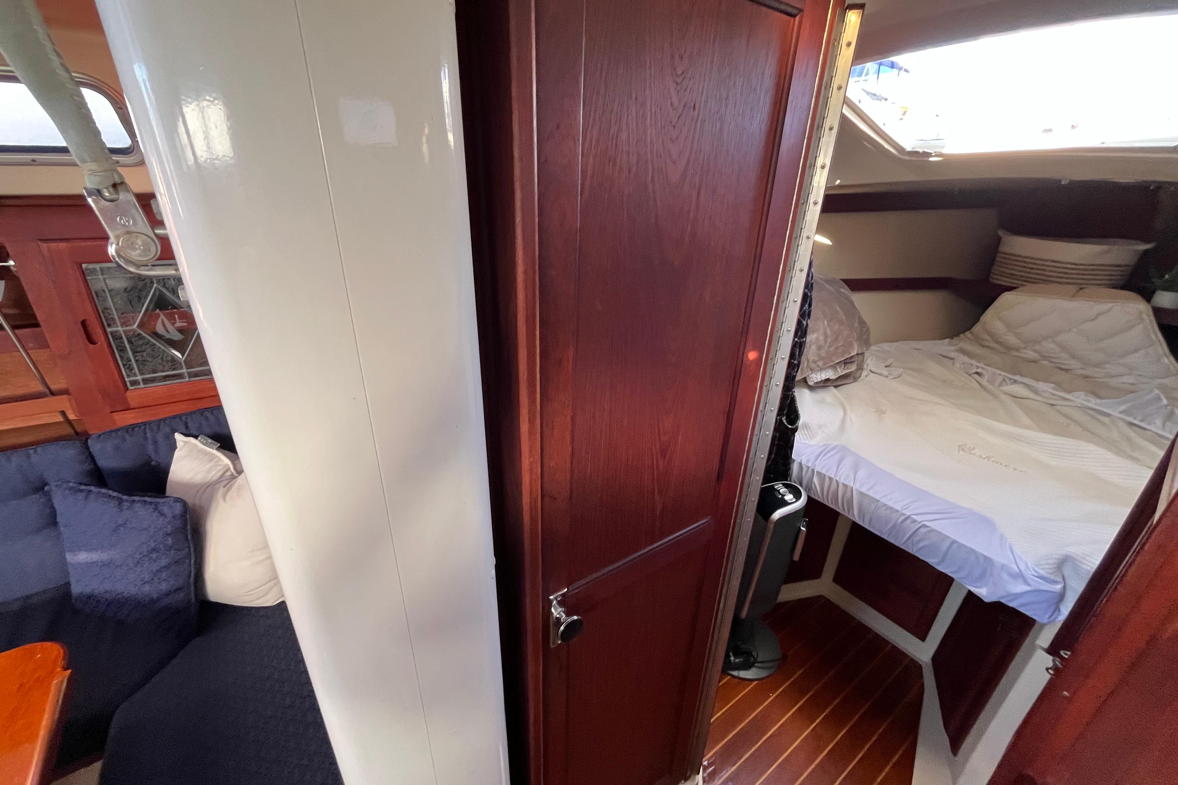 Image [35] of 1984 Catalina 36