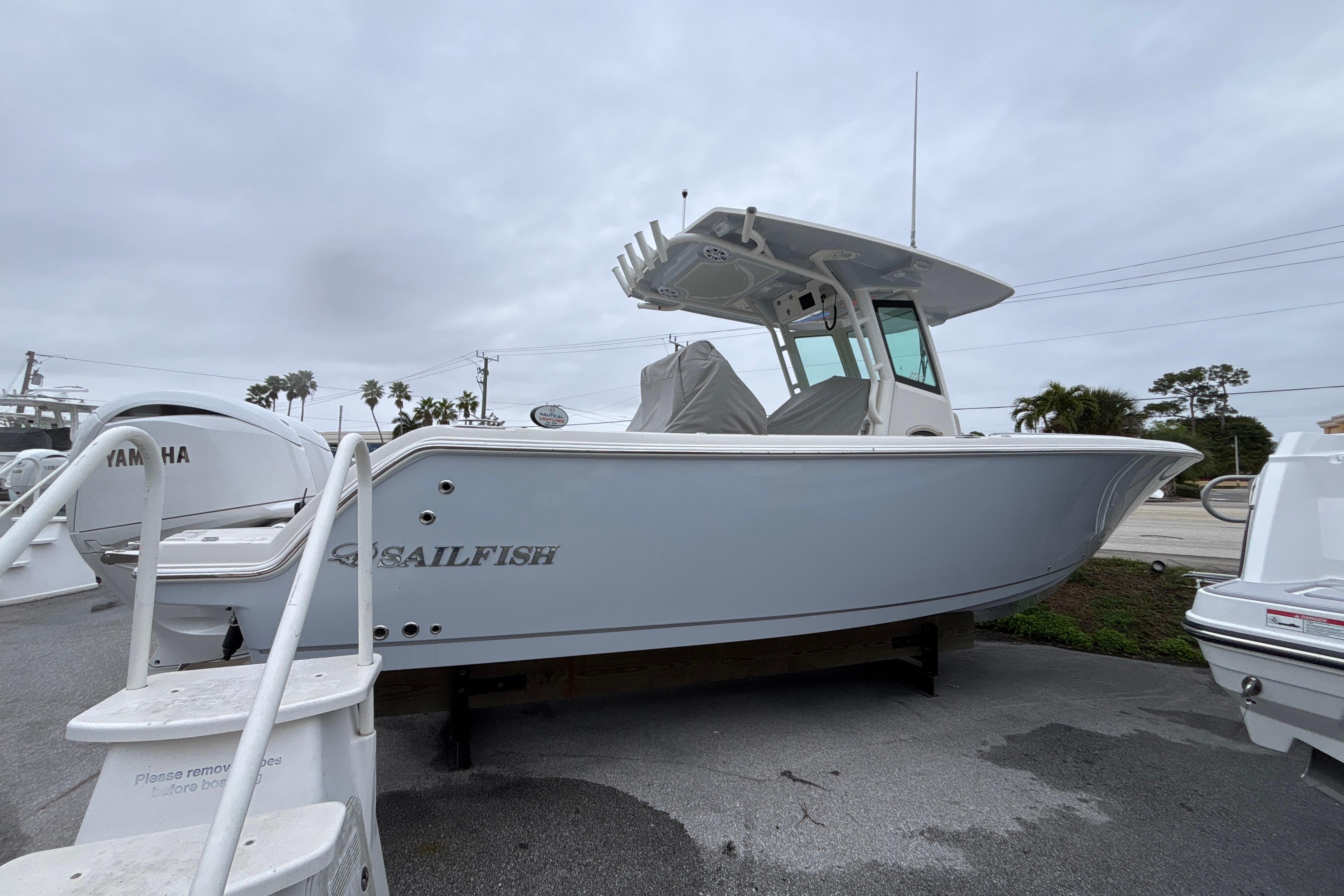 2024 Sailfish 272 CC