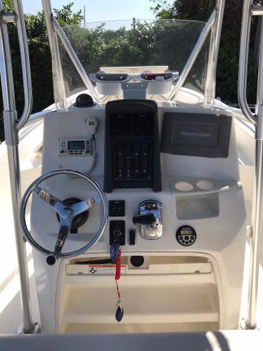 23' Boston Whaler, Listing Number 100899983, Image No. 12