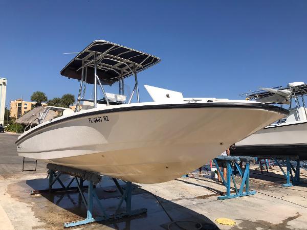 23' Boston Whaler, Listing Number 100899983, - Photo No. 3