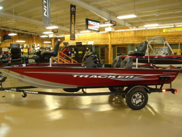 2021 Tracker Boats boat for sale, model of the boat is Pro Team 175 TXW® Tournament Ed. & Image # 2 of 20