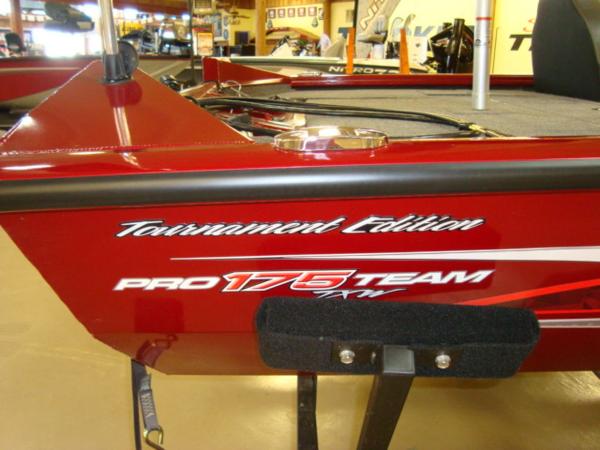 2021 Tracker Boats boat for sale, model of the boat is Pro Team 175 TXW® Tournament Ed. & Image # 4 of 20