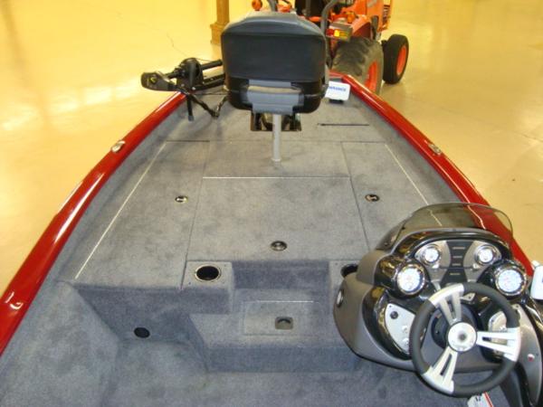 2021 Tracker Boats boat for sale, model of the boat is Pro Team 175 TXW® Tournament Ed. & Image # 9 of 20