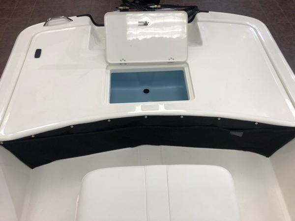 2021 Mako boat for sale, model of the boat is Pro Skiff 17 CC & Image # 8 of 57