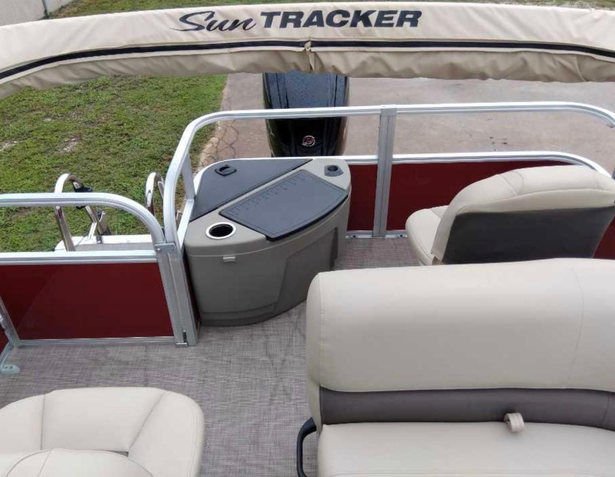 New 2024 Sun Tracker Bass Buggy 18 DLX in Portage, IN