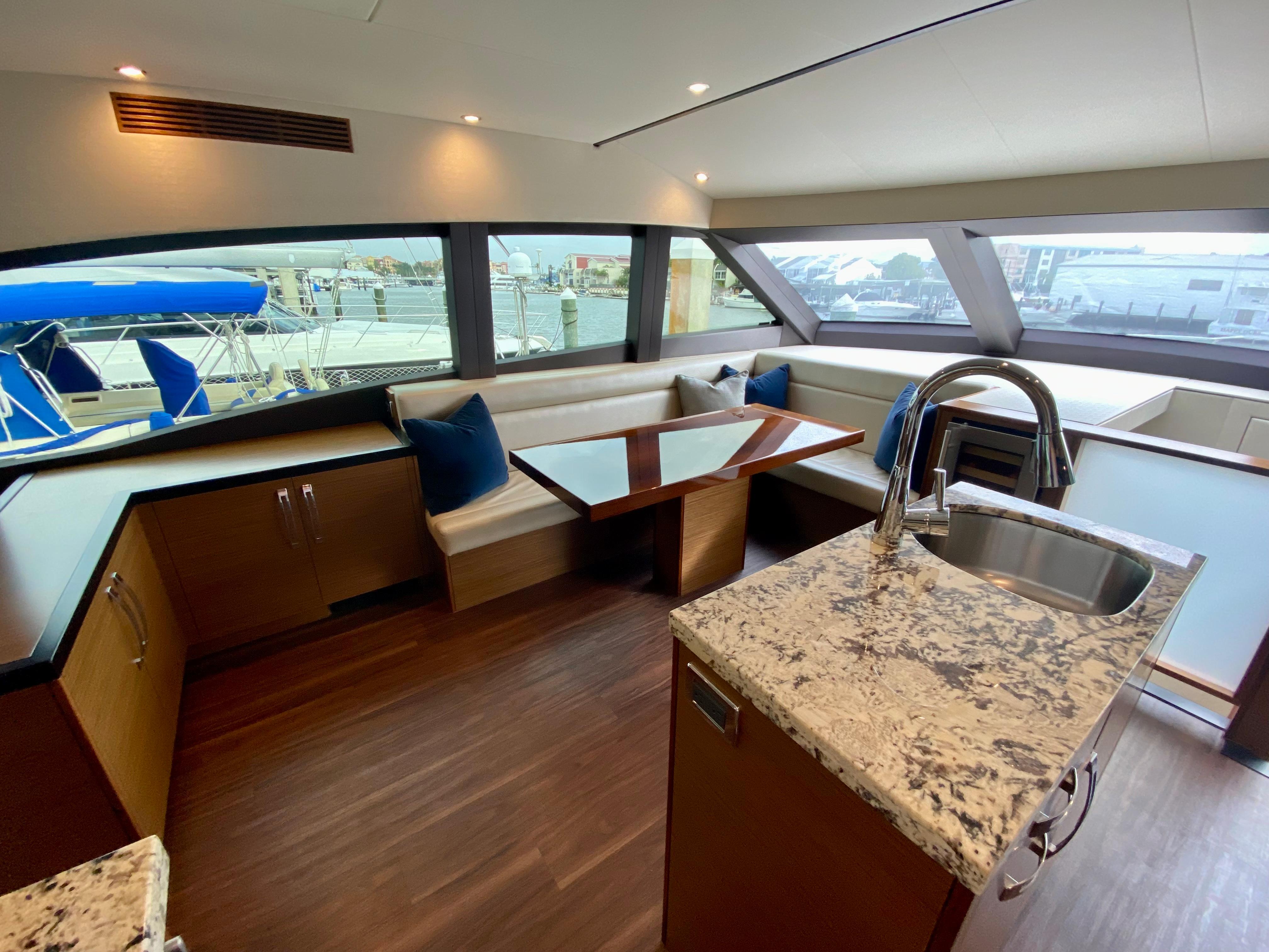 2017 Hatteras 60 Motor Yacht