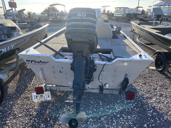 1994 Fisher boat for sale, model of the boat is Hawk 3V & Image # 2 of 6