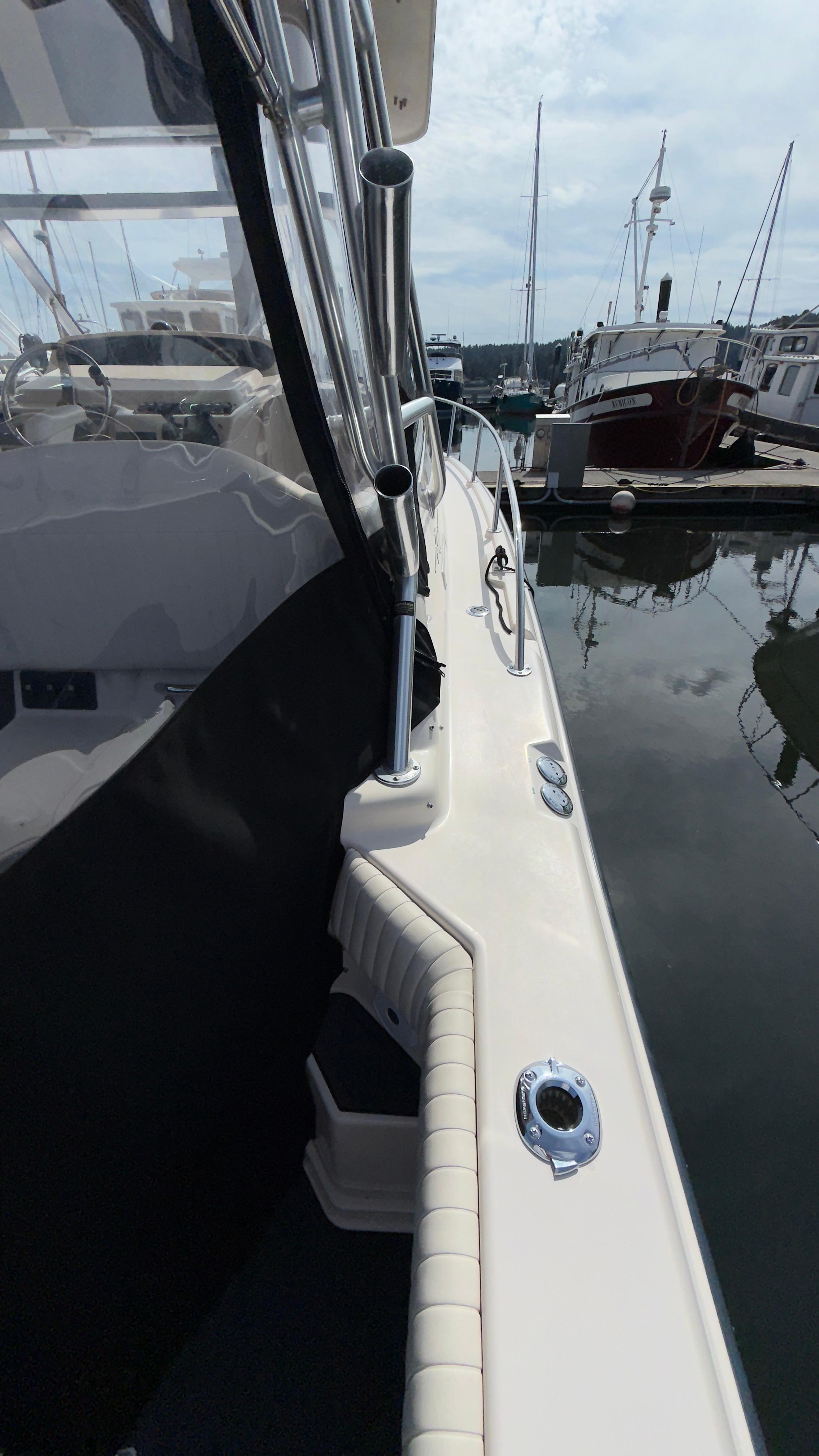 2008 Grady-White 330 Express #TBTW121H7 inventory image at Sun Country Yachts, South Lake Union (Seattle) 2008 Grady-White 330 Express #TBTW121H7 inventory image at Sun Country Yachts, South Lake Union (Seattle)