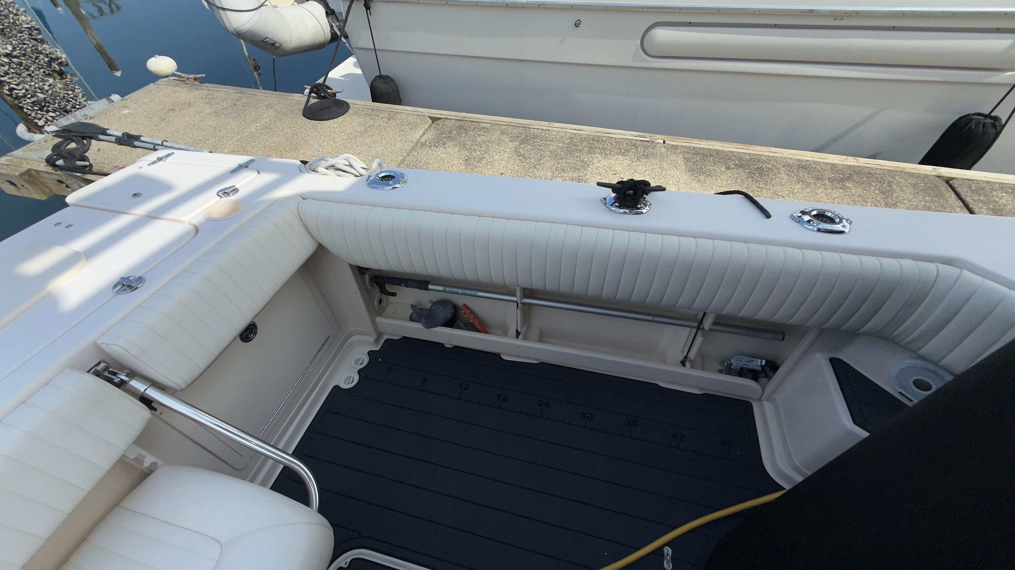 2008 Grady-White 330 Express #TBTW121H7 inventory image at Sun Country Yachts, South Lake Union (Seattle) 2008 Grady-White 330 Express #TBTW121H7 inventory image at Sun Country Yachts, South Lake Union (Seattle)