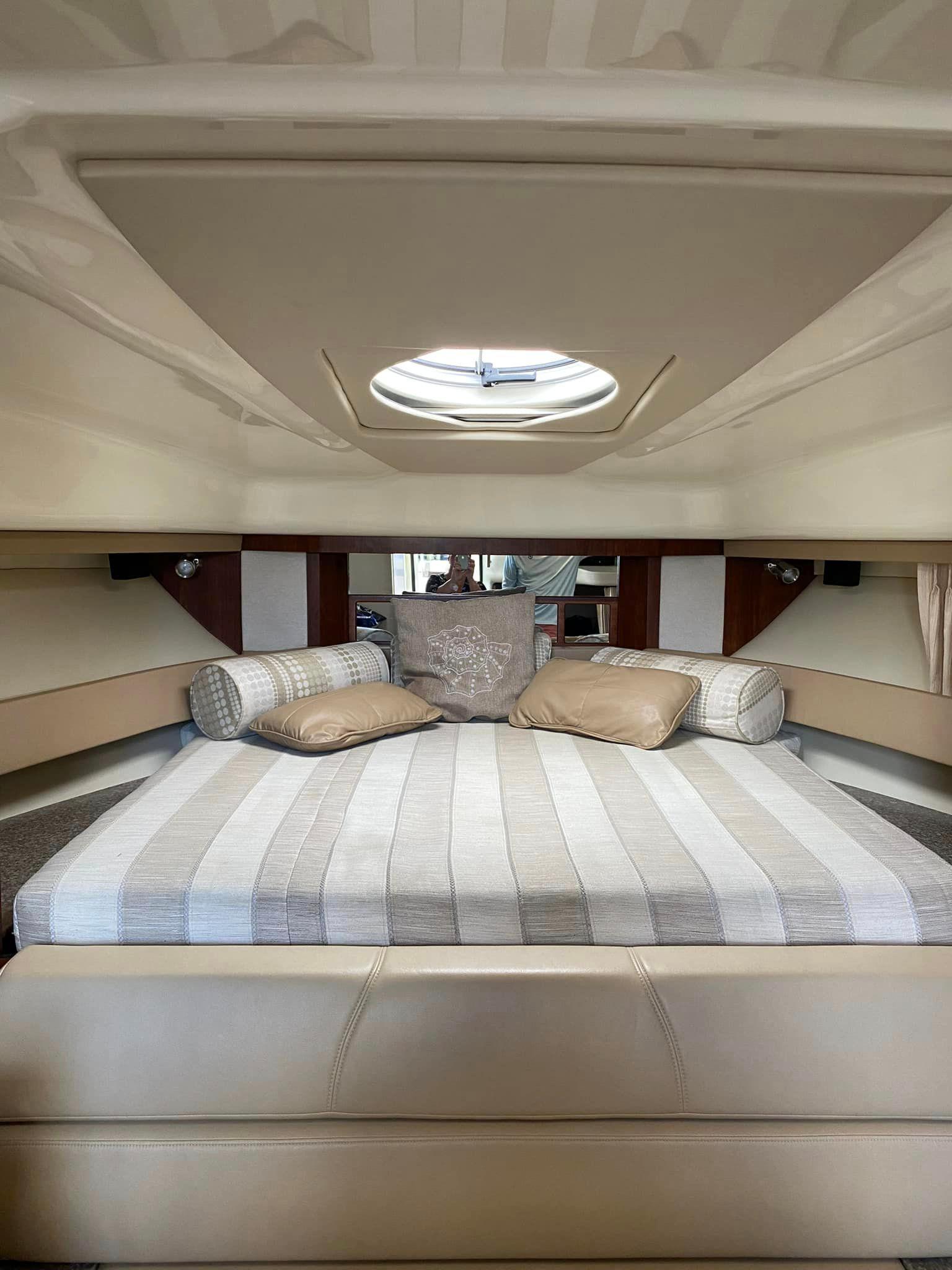 2014 Monterey 340 Sport Yacht