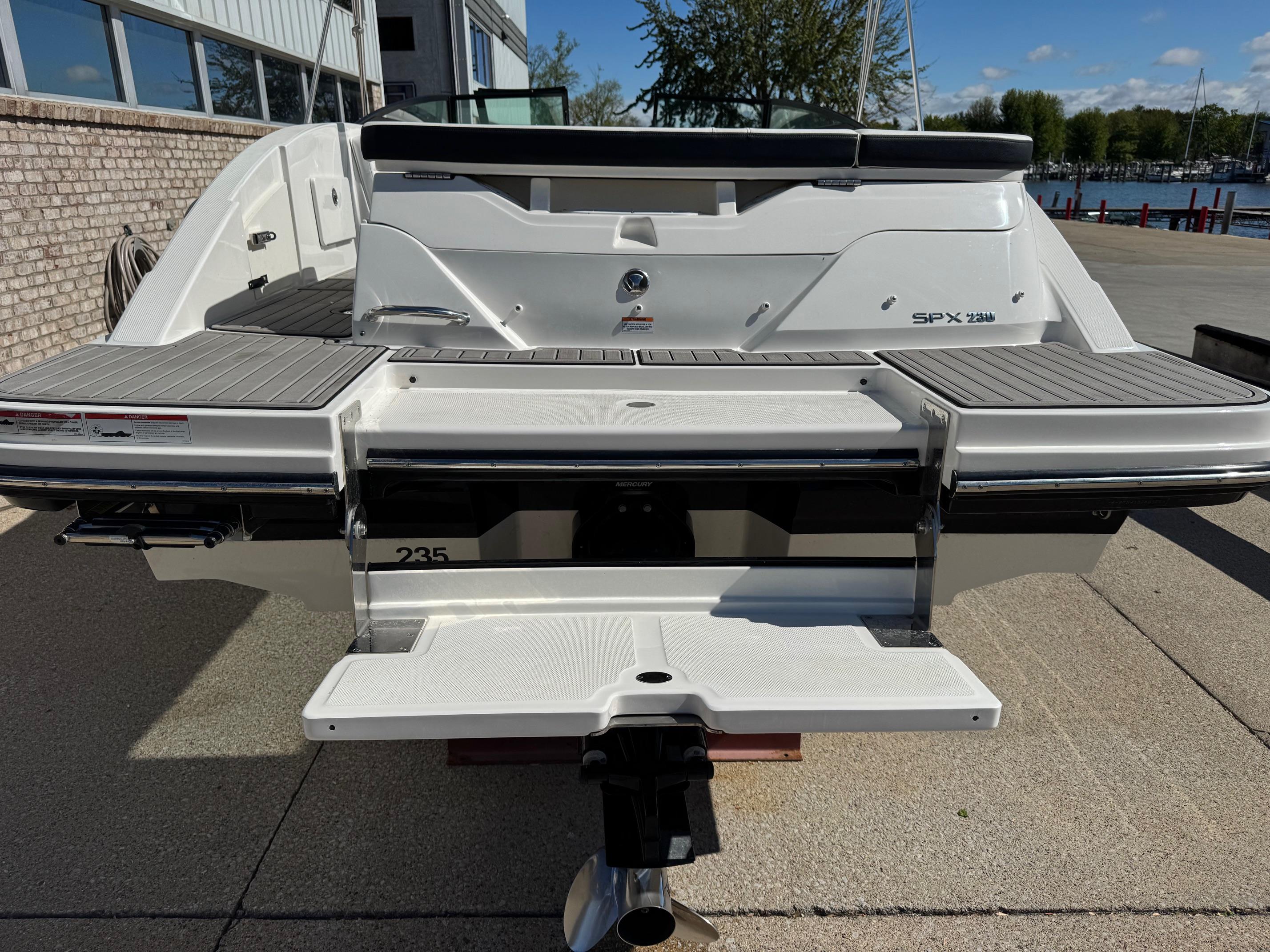 2022-sea-ray-230-spx-power-9807332-20250523104813280-1_XLARGE