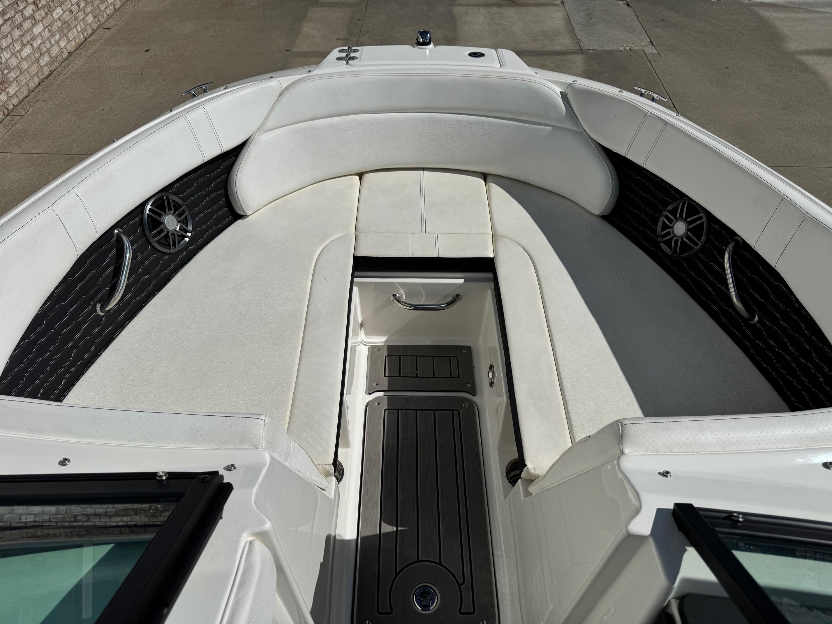2022-sea-ray-230-spx-power-9807332-20250523104835945-1_XLARGE