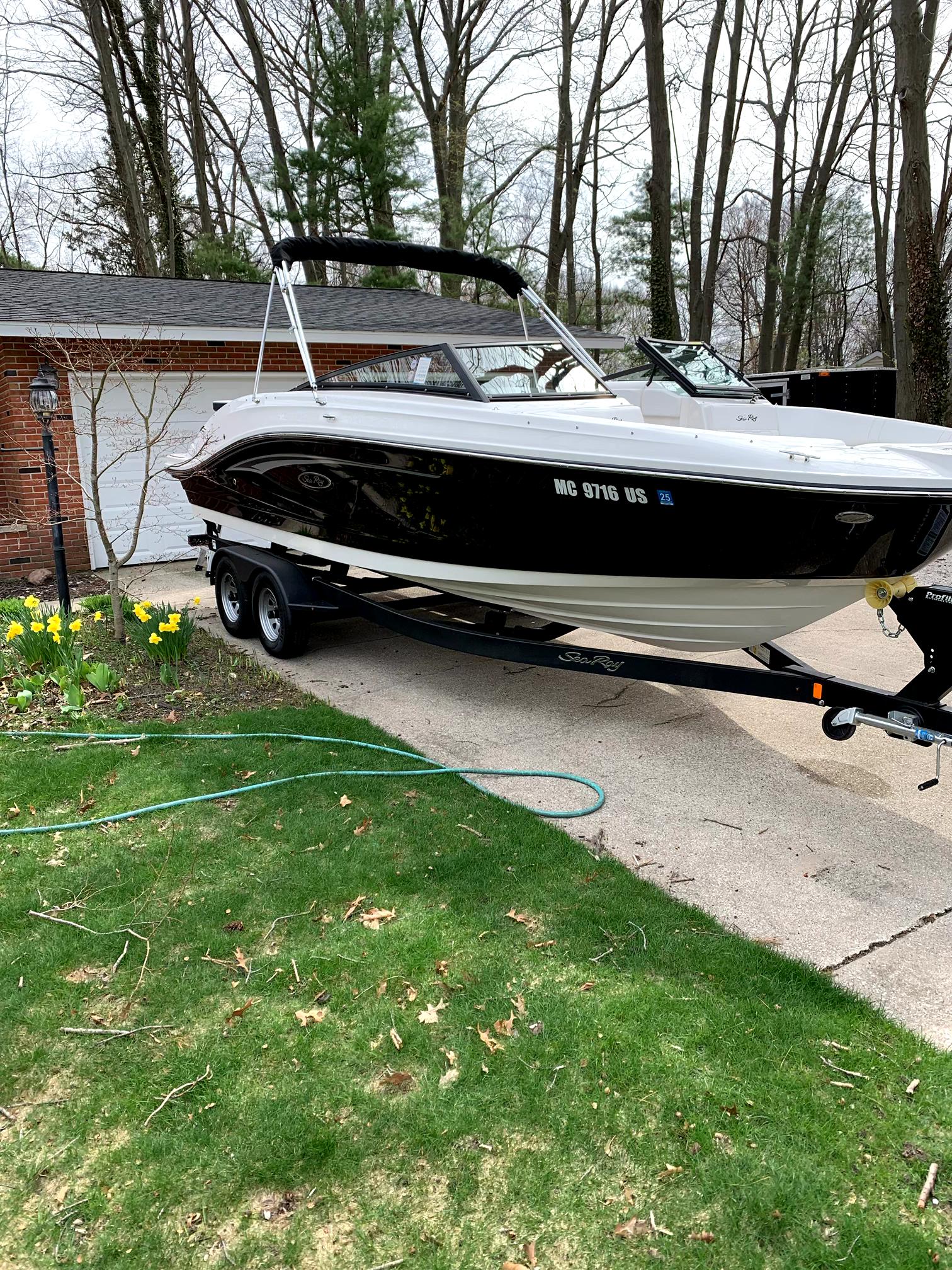 2022-sea-ray-230-spx-power-9807332-20250523105043567-1_XLARGE
