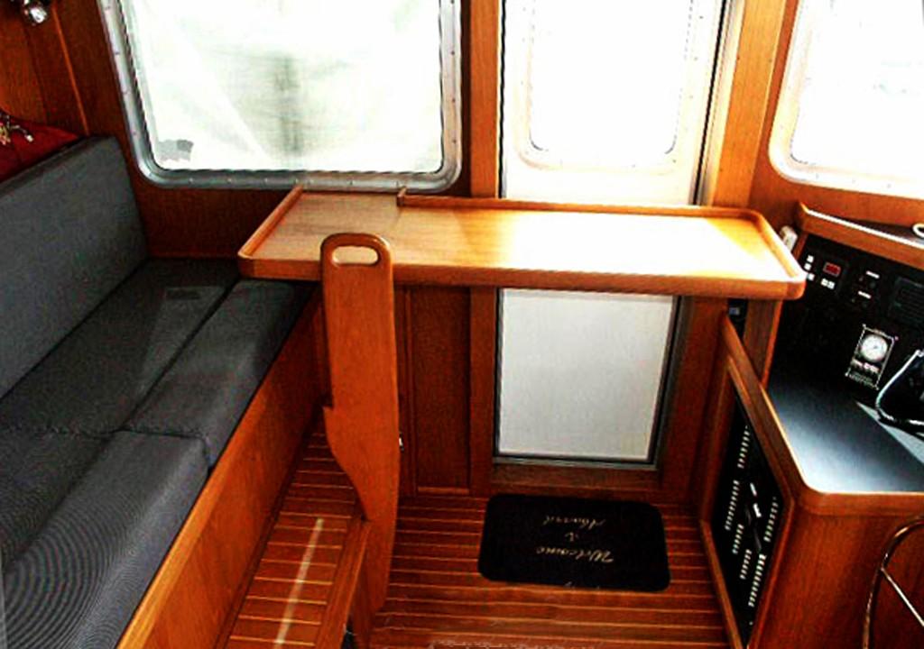 Drop Down Pilot House Table and Bench Seat